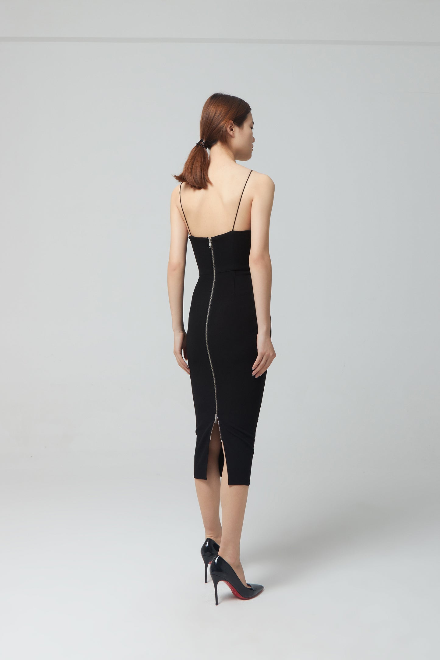 AVERY- STRETCH CREPE CUP BODI