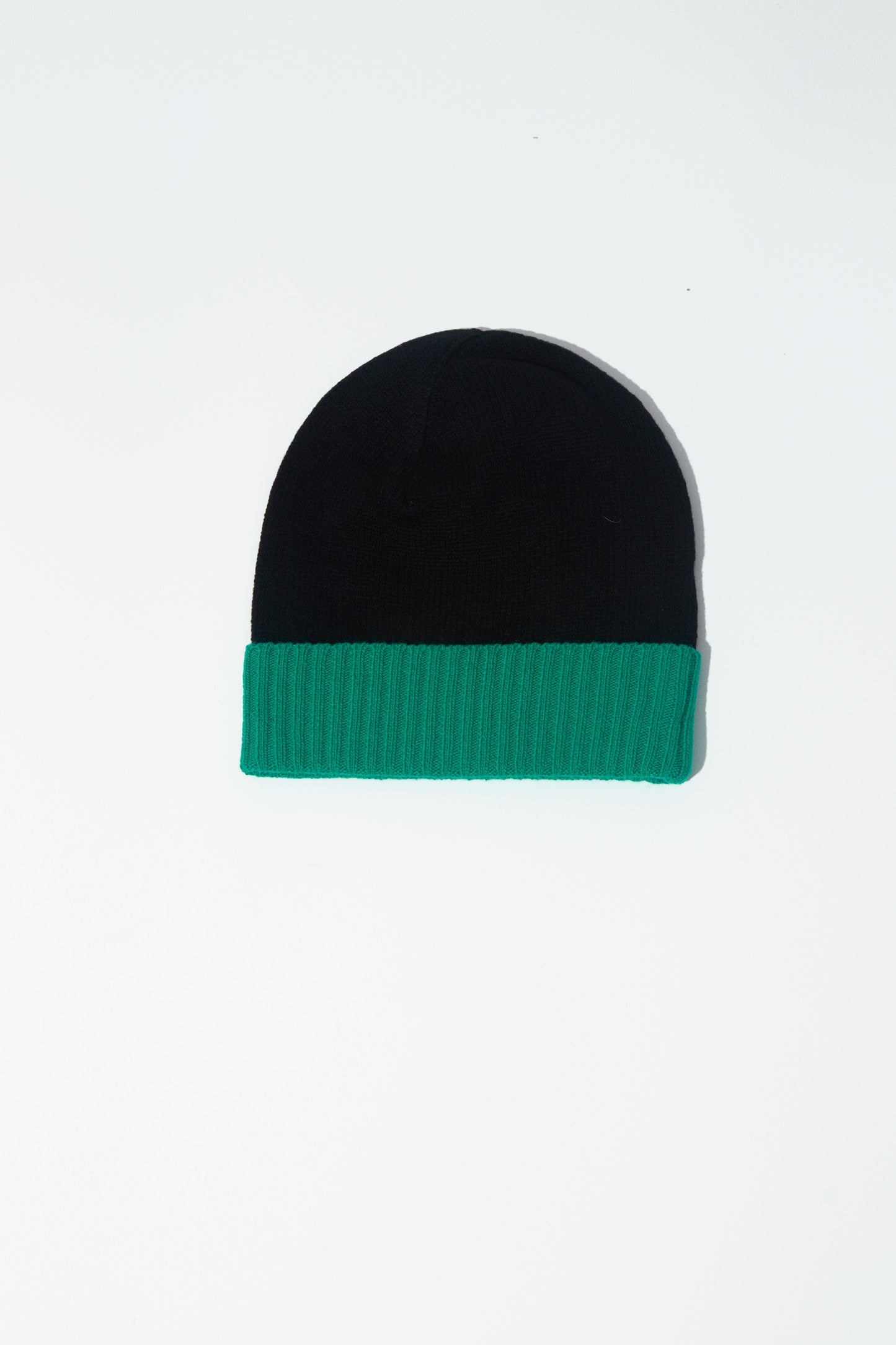 KNITTED HAT