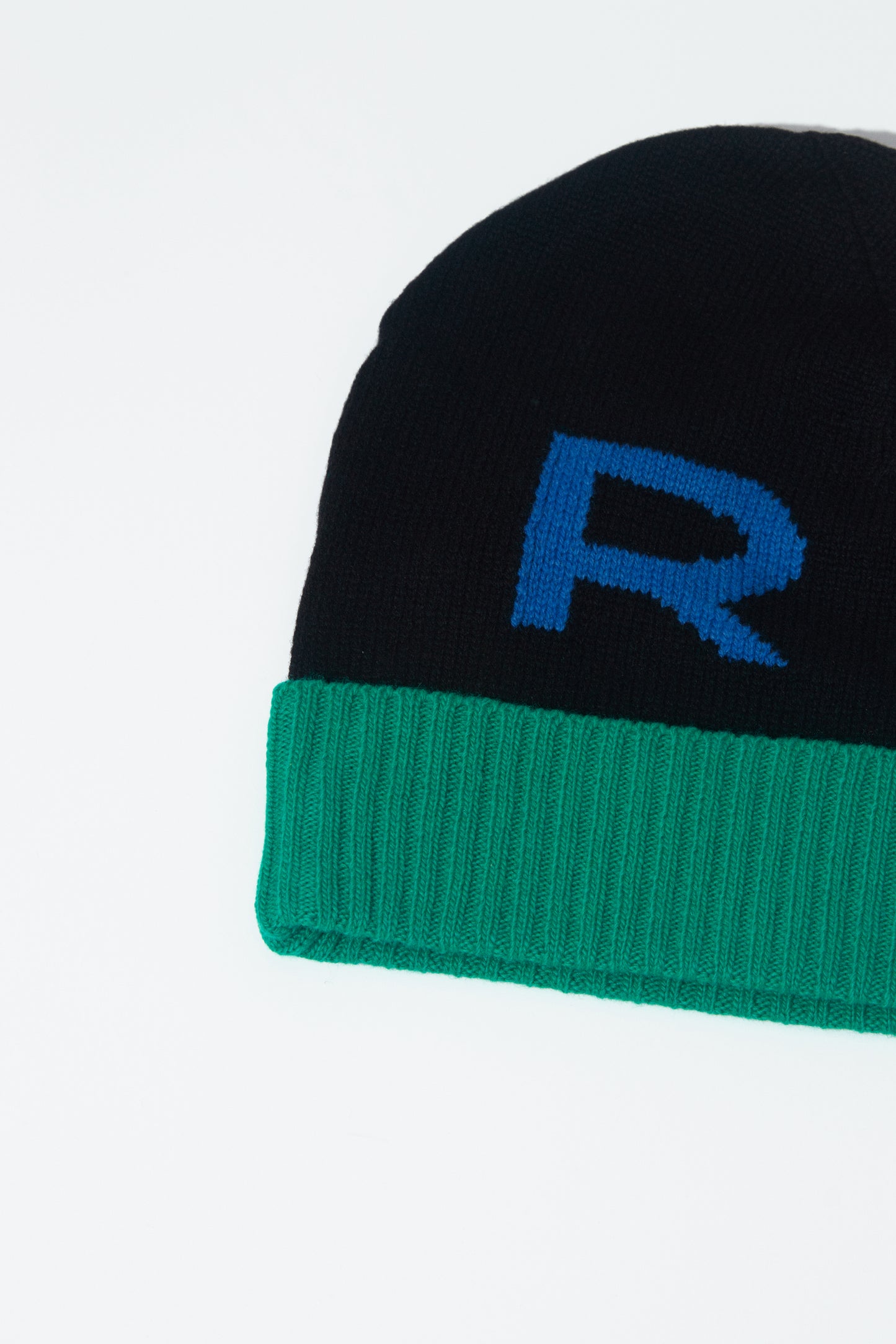 KNITTED HAT