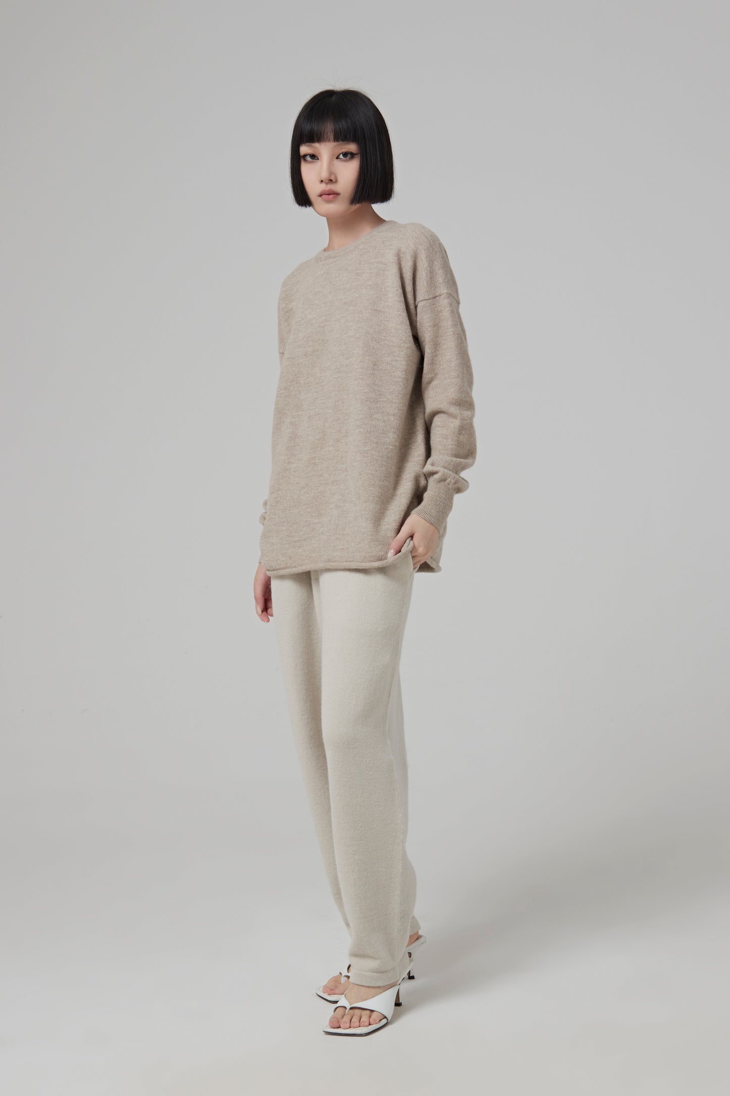 BASE CREWNECK