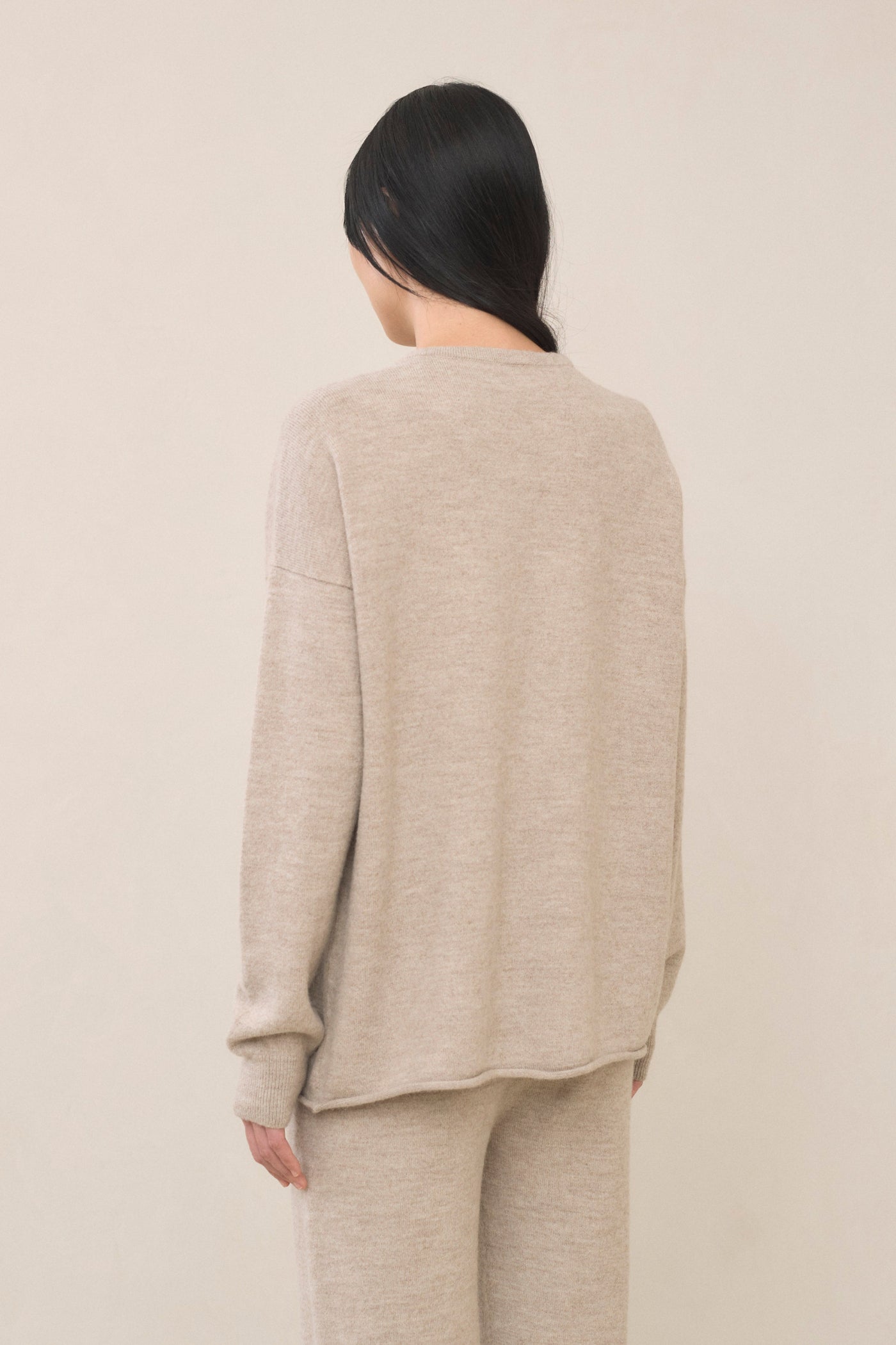 BASE CREWNECK