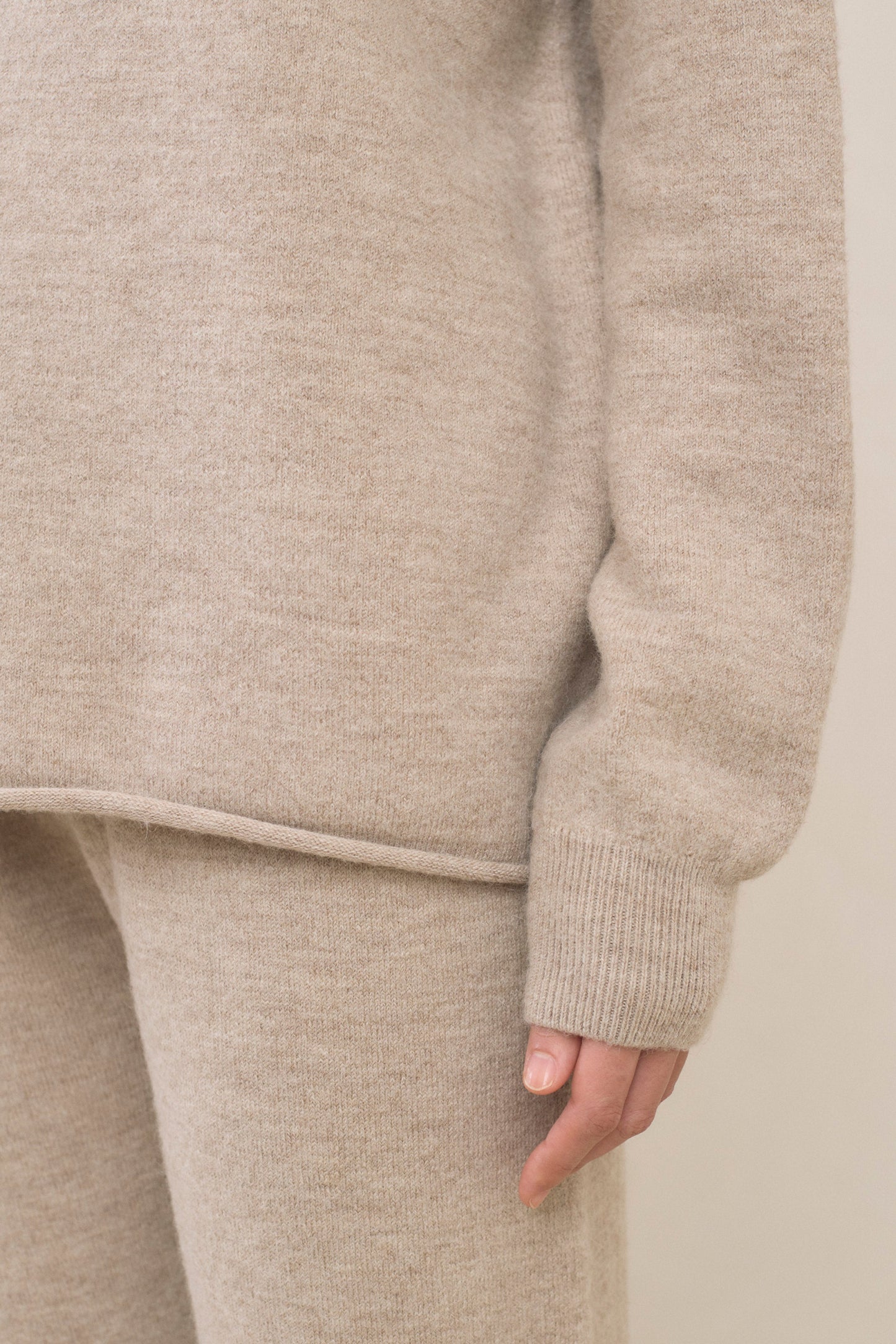 BASE CREWNECK