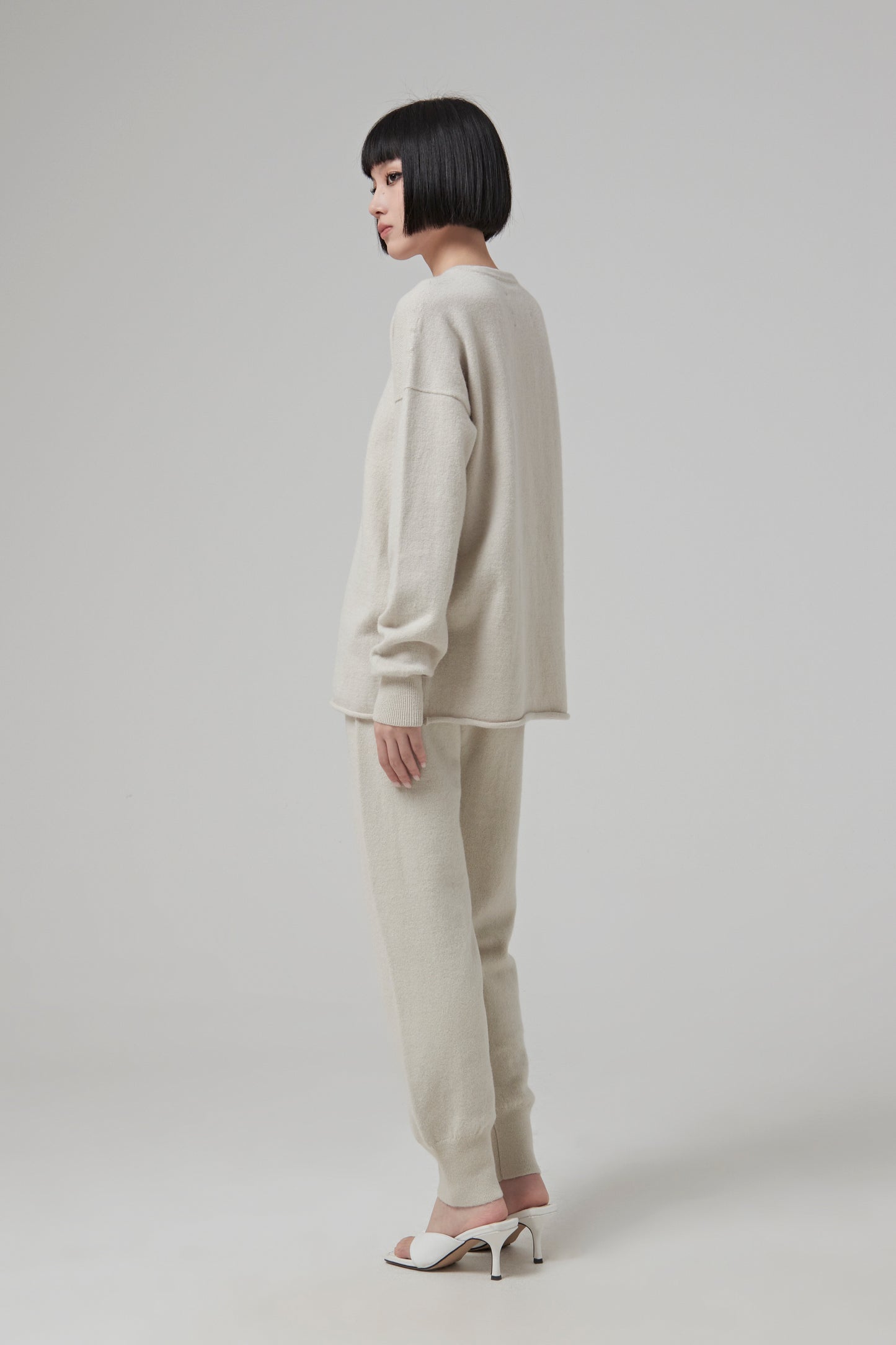 BASE CREWNECK