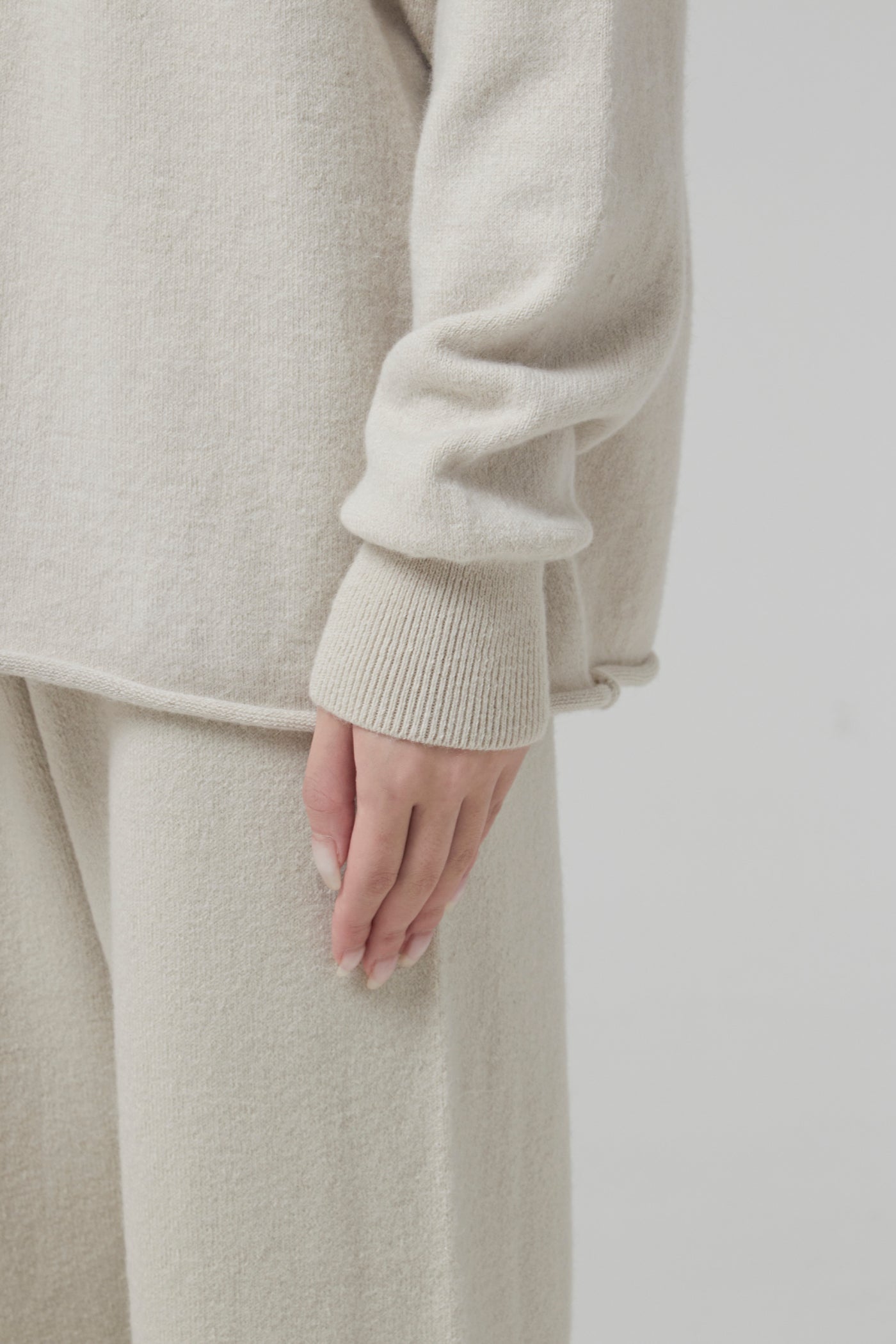 BASE CREWNECK