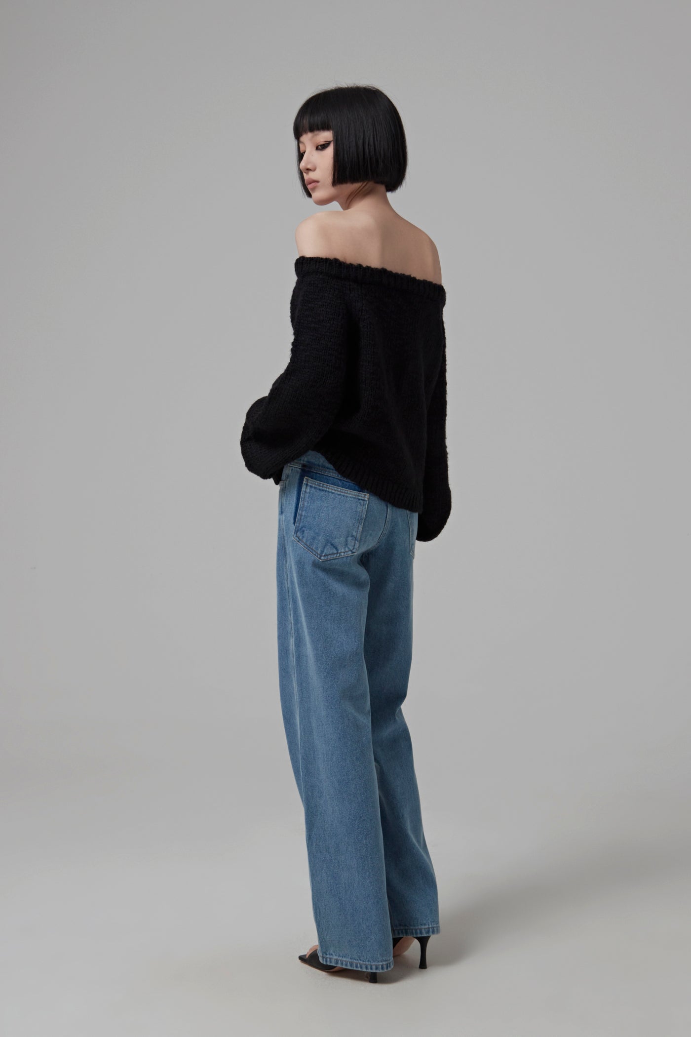 OFF SHOULDER TOP.SLU