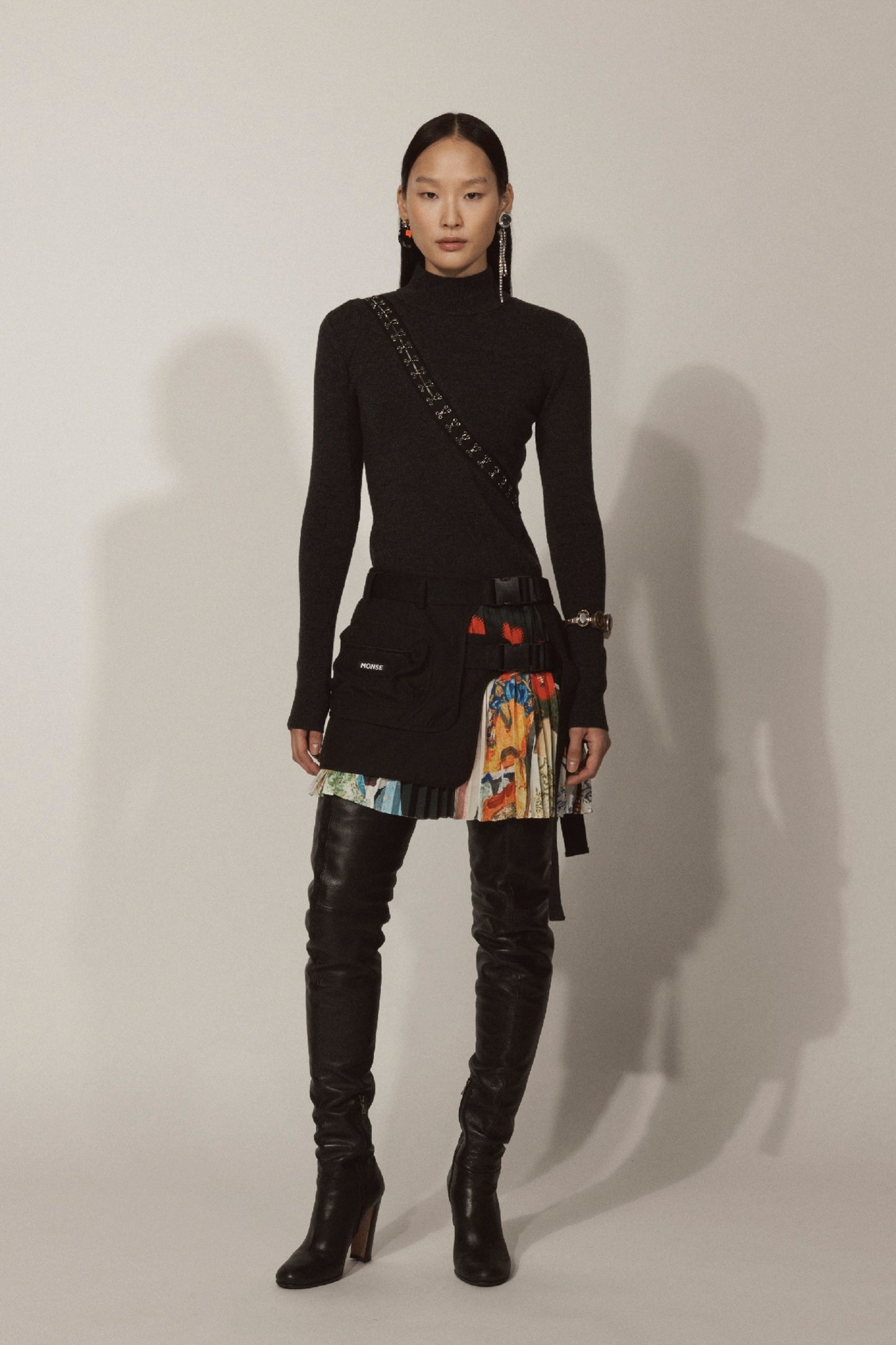 HOOK & EYE TURTLENECK SWEATER