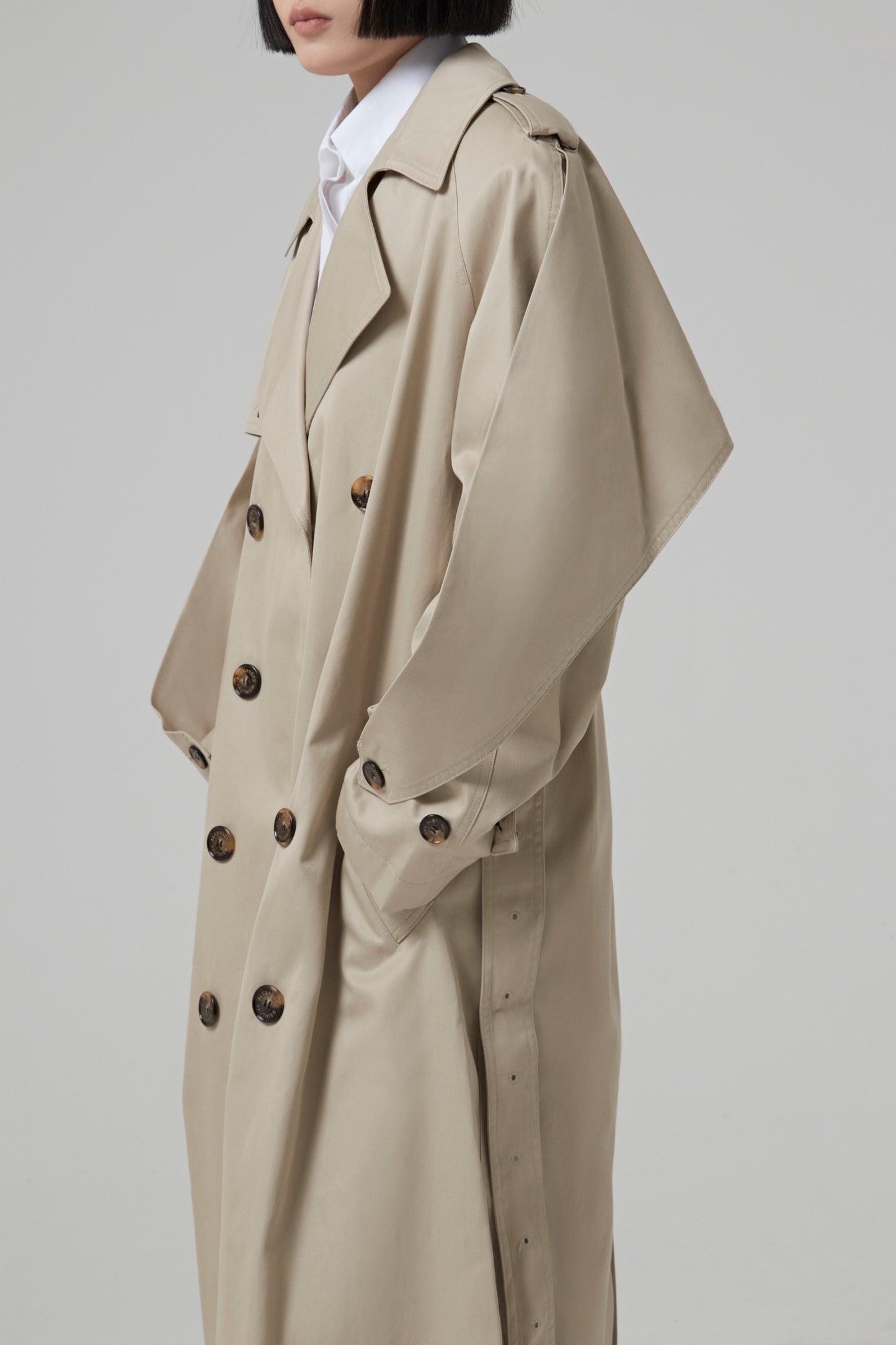 TRENCHCOAT