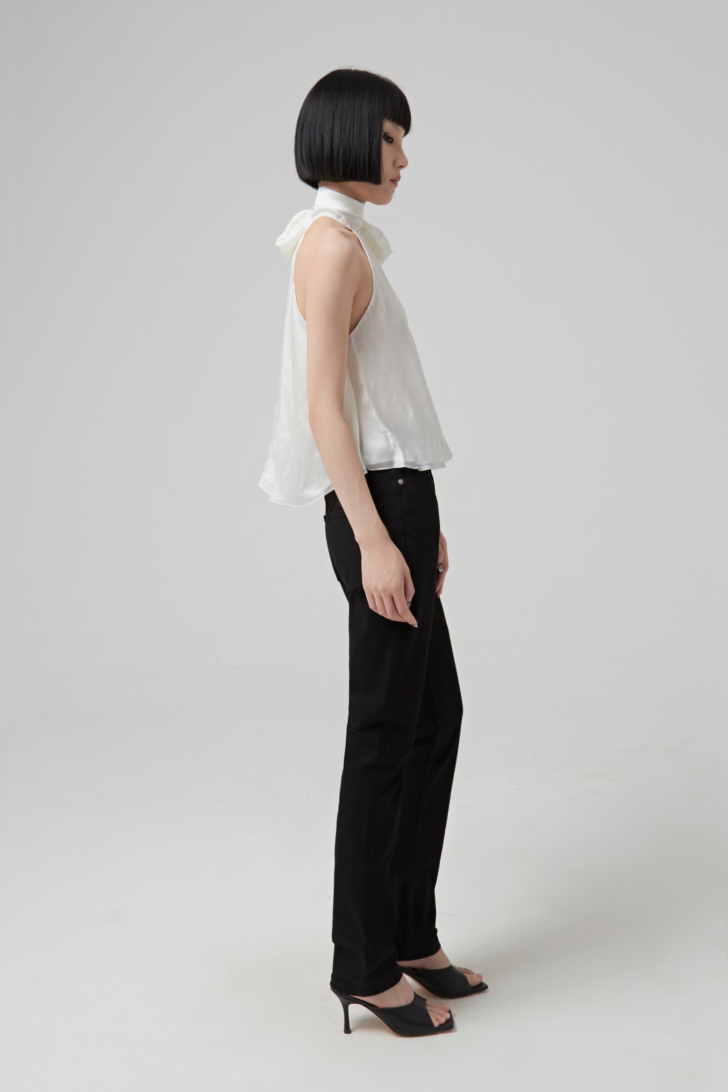 NECK TIE FLOWER CITY TOP