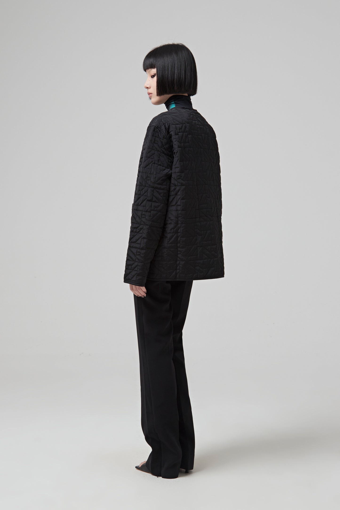 RECYCLED GABARDINE STRAIGHT PANTS. INVISIBLE ZIPPERS IN THE BOTTOM
