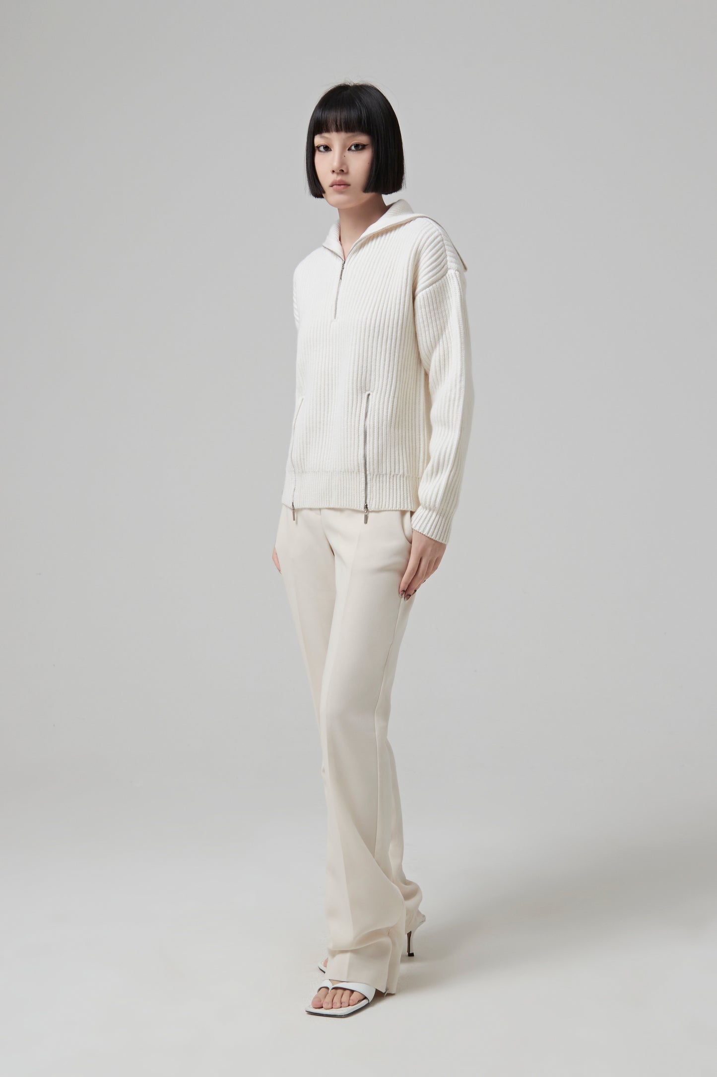 WOOL TRUCKER SWEATER WITH 2 ZIPPED SLITS AT THE BOTTOM