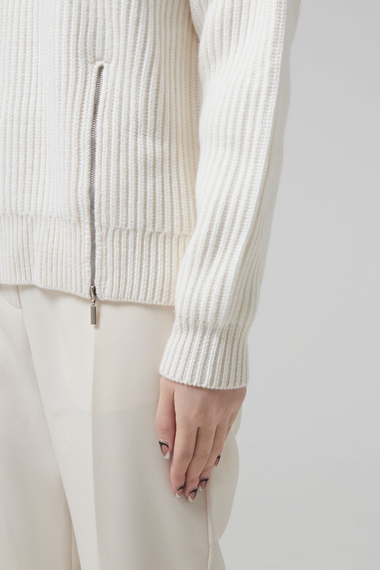 WOOL TRUCKER SWEATER WITH 2 ZIPPED SLITS AT THE BOTTOM