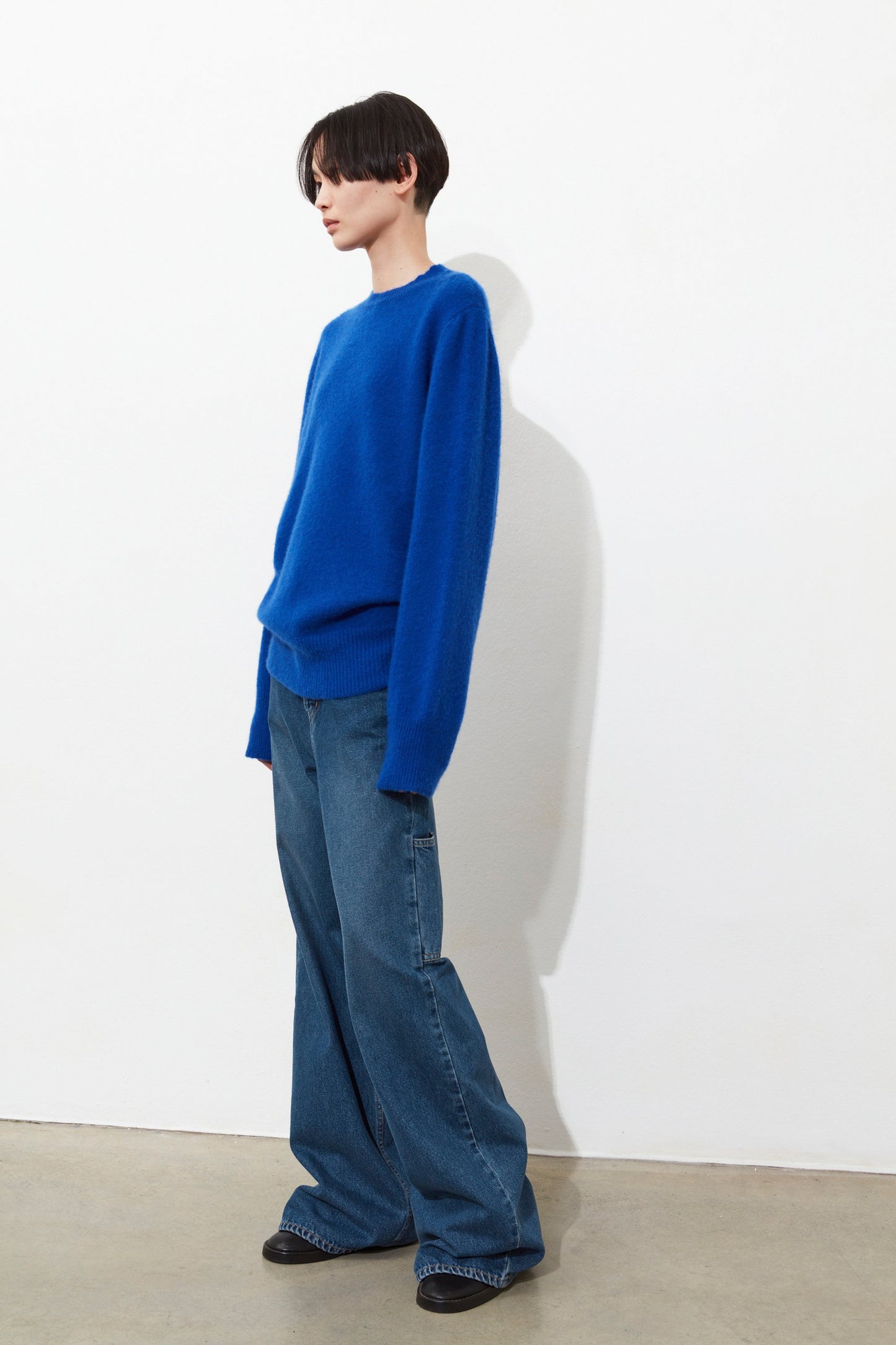LOOSE FIT ROUND NECK JUMPER