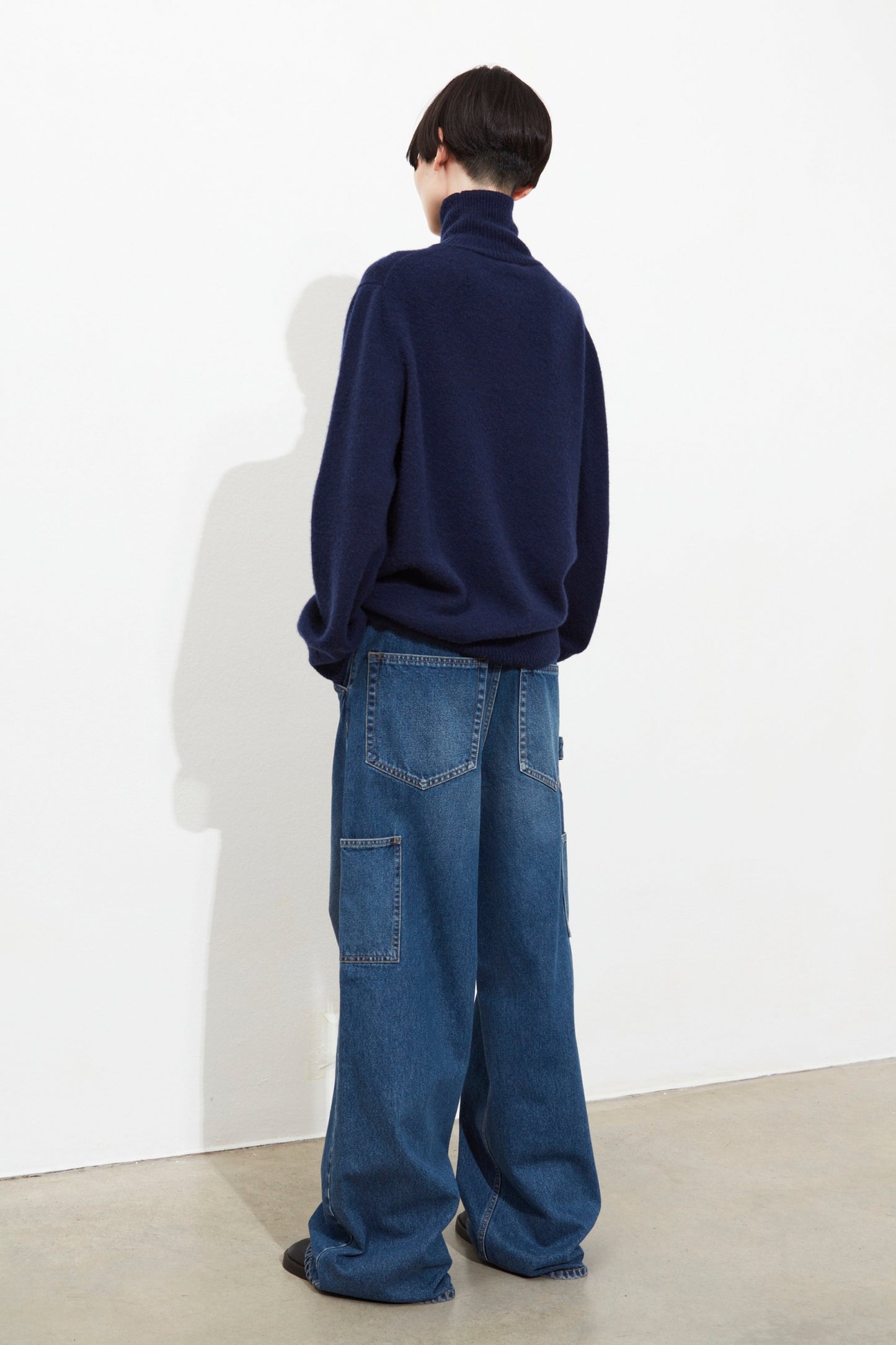 LOOSE FIT TURTLENECK JUMPER