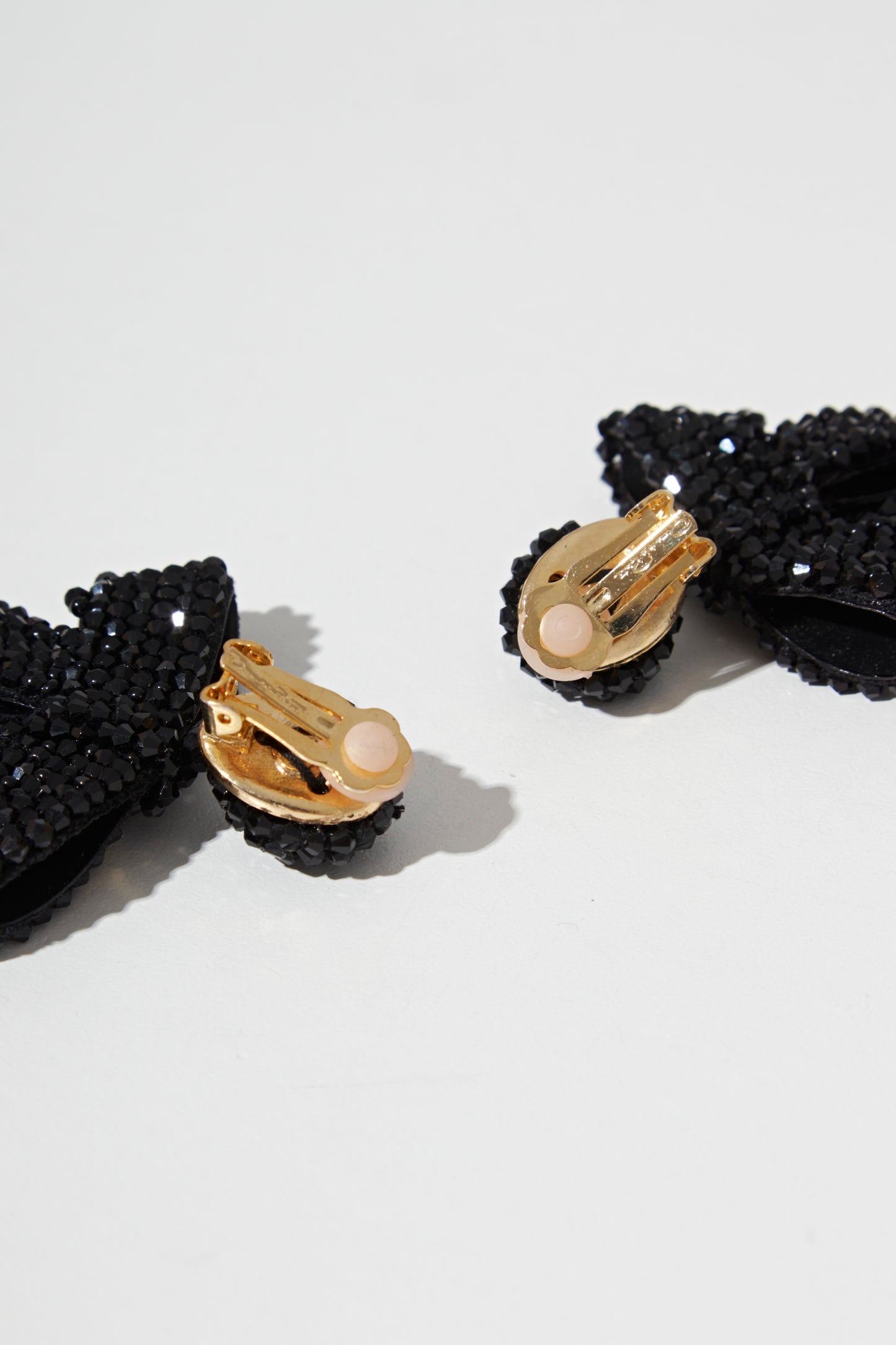 CRYSTAL BOW EARRING