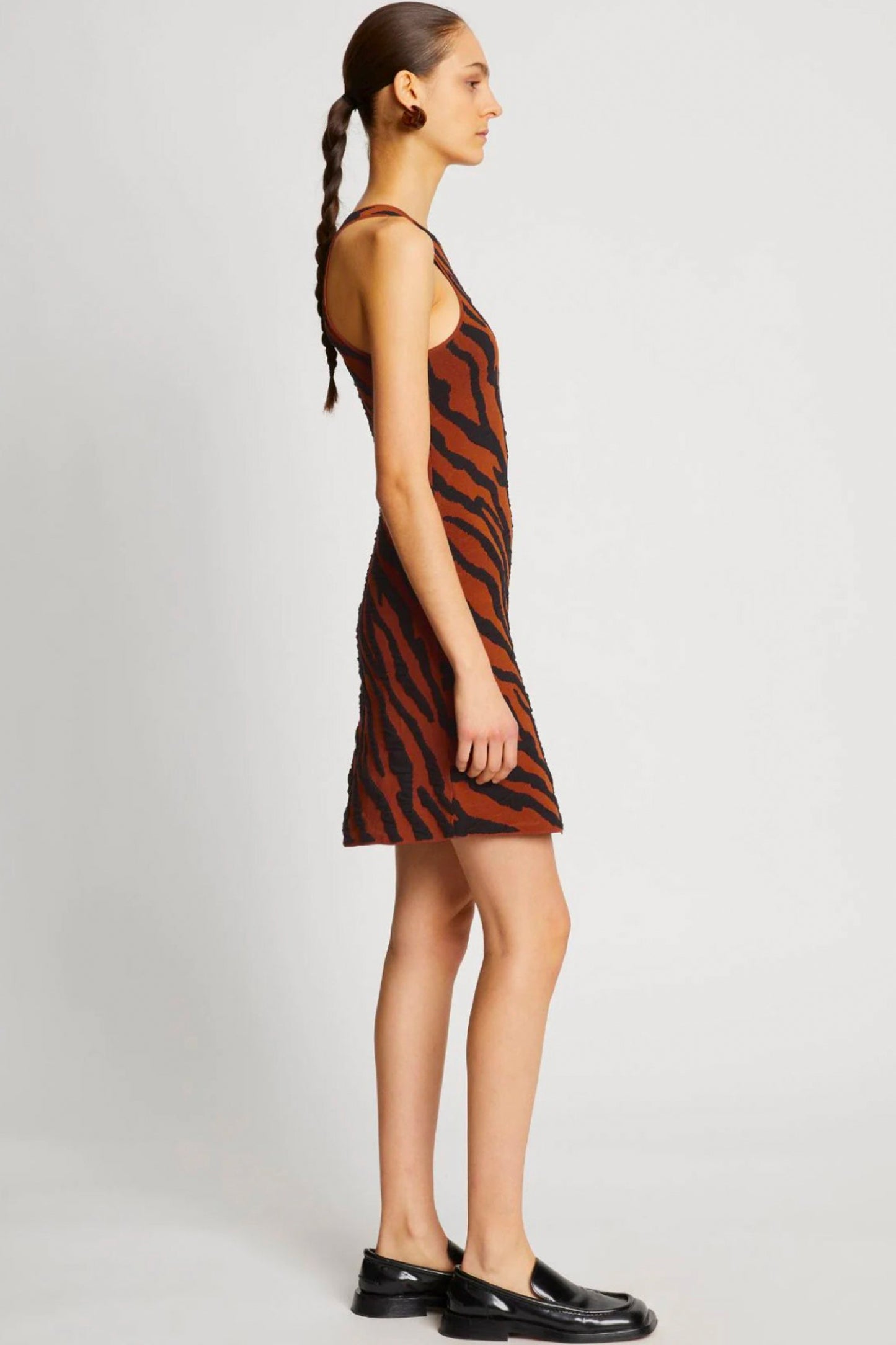 RAZOR FRONT DRESS