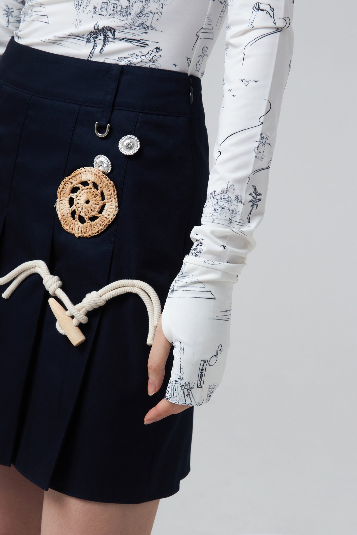 COLLECTOR SKIRT