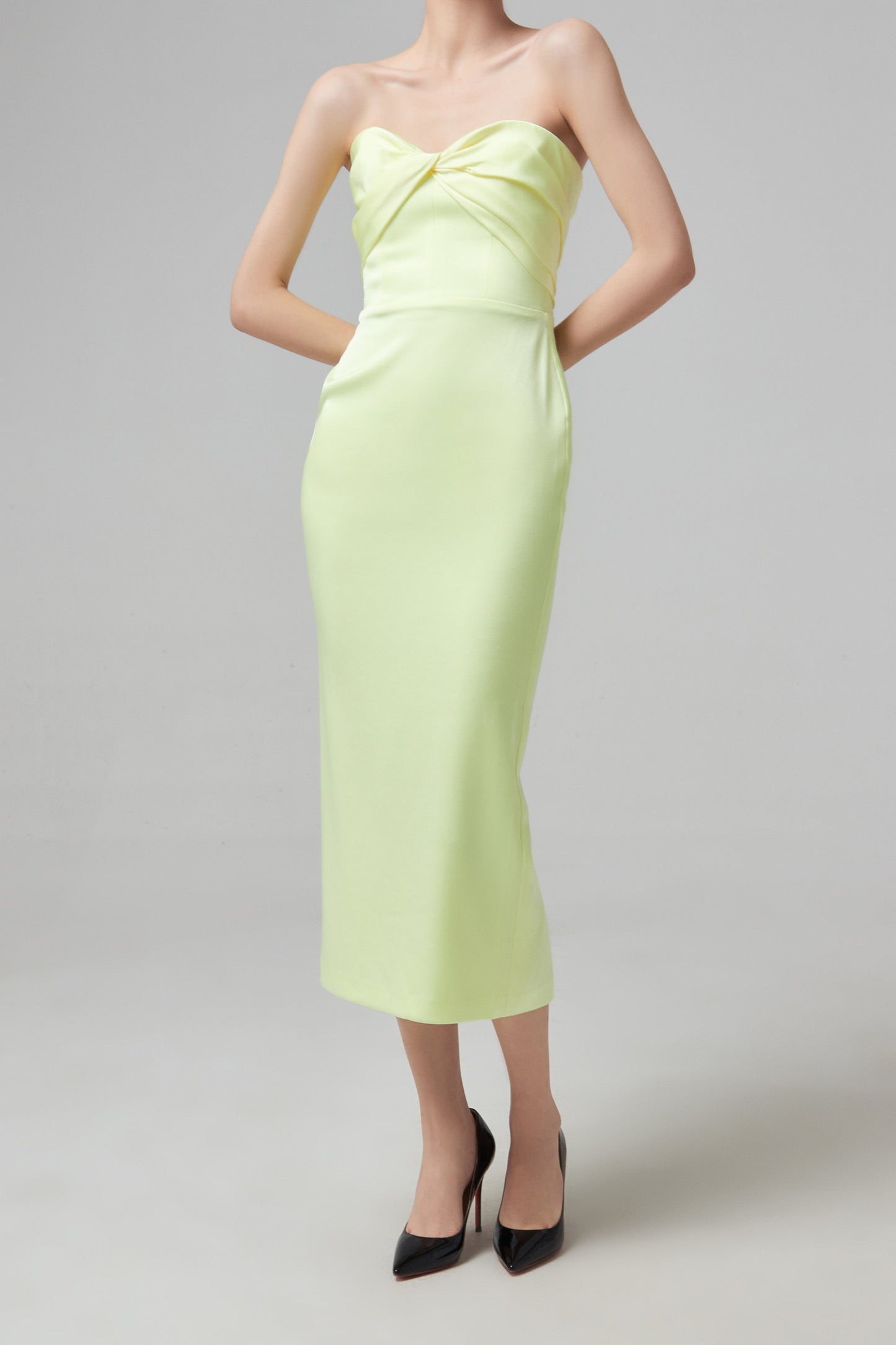 SLOANE- SATIN CREPE STRAPLESS