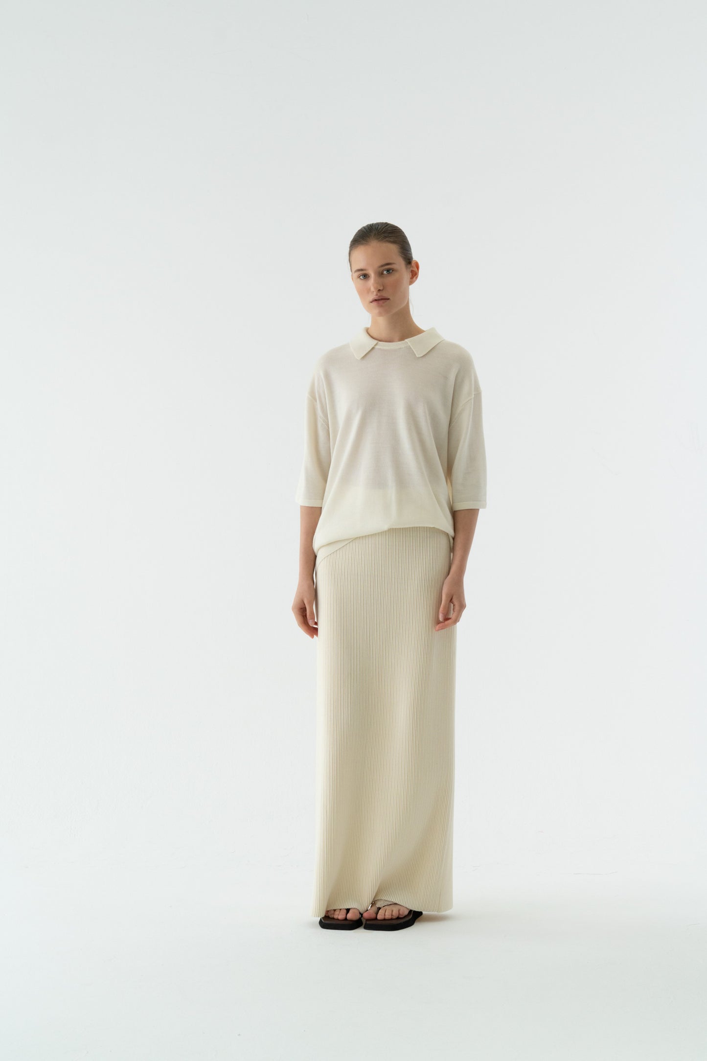 WOOL BLEND ROUND NECK COLLAR KNIT TOP
