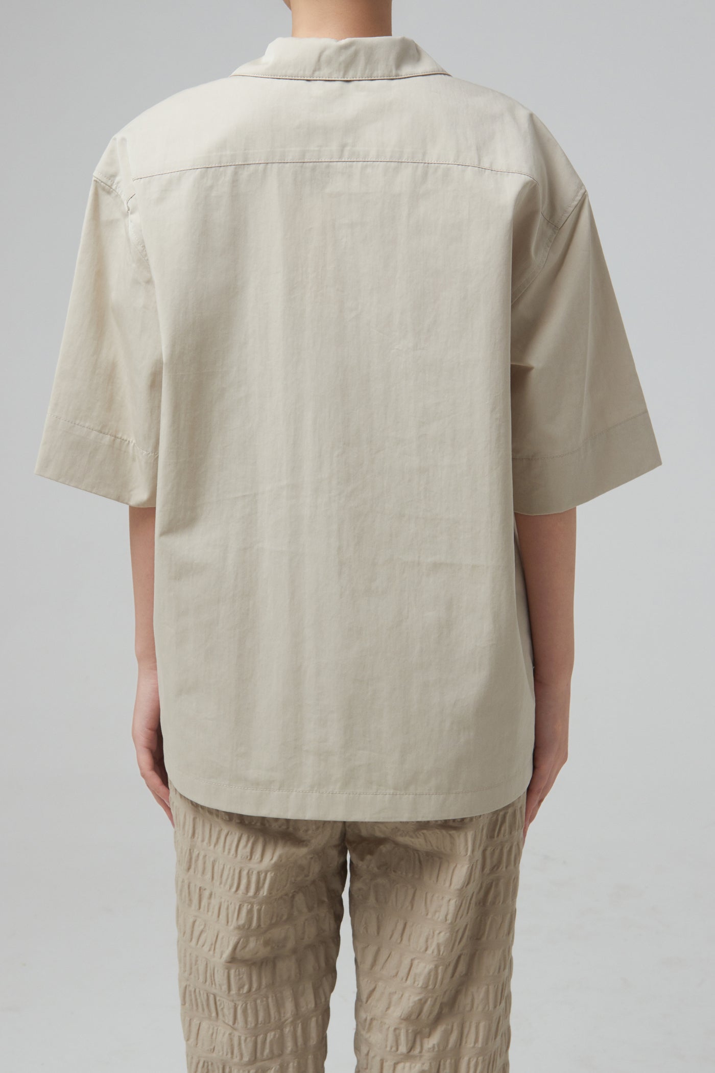 CONVERTIBLE COLLAR SHORT SLEEVE SHIRT