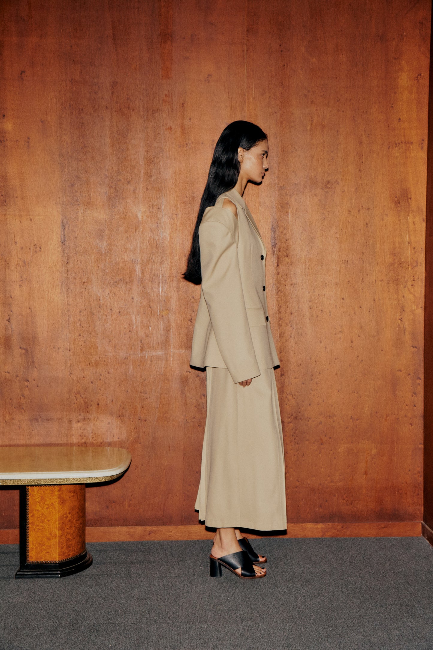SLIT SHOULDER WOOL JACKET
