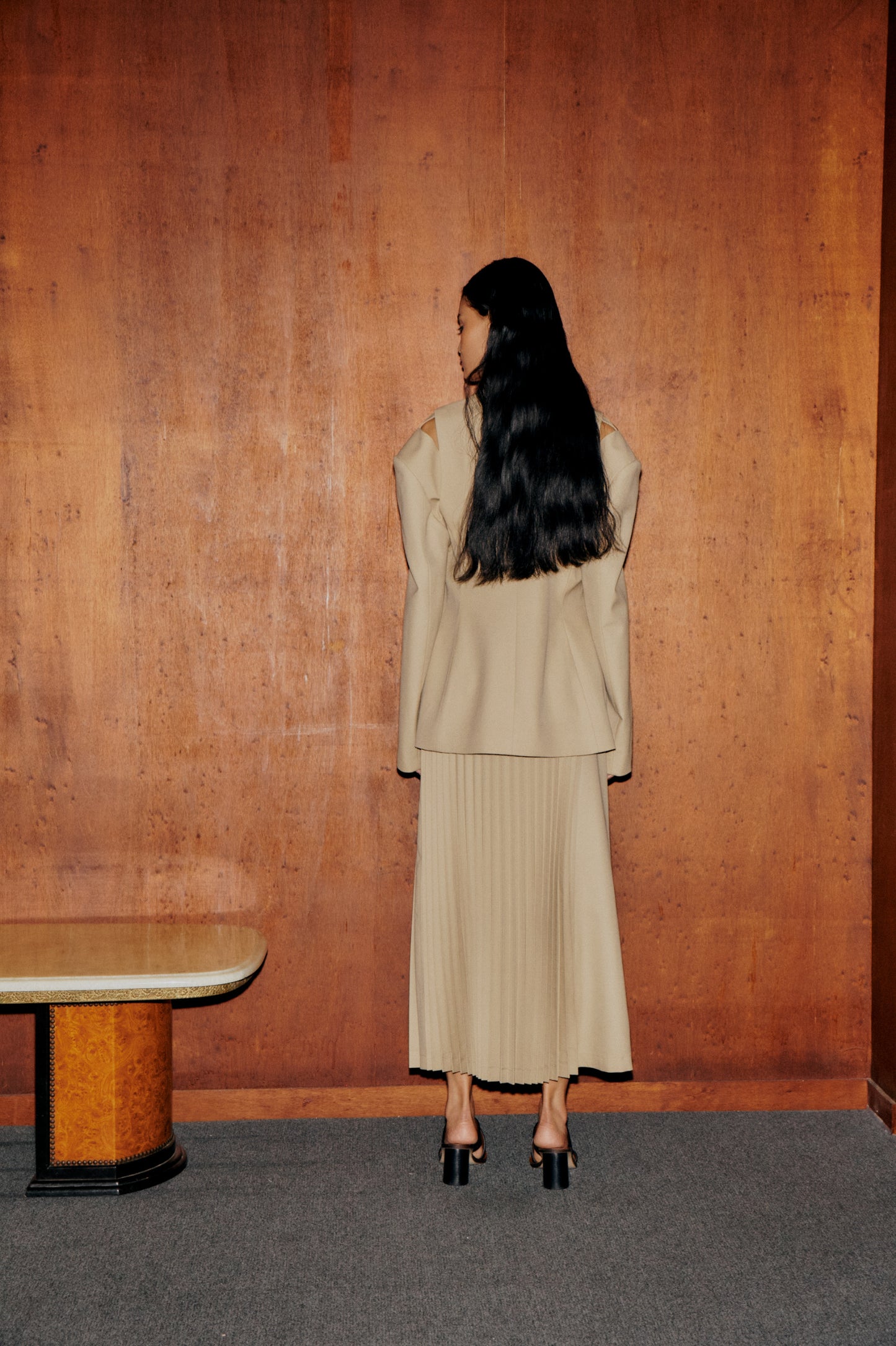 SLIT SHOULDER WOOL JACKET