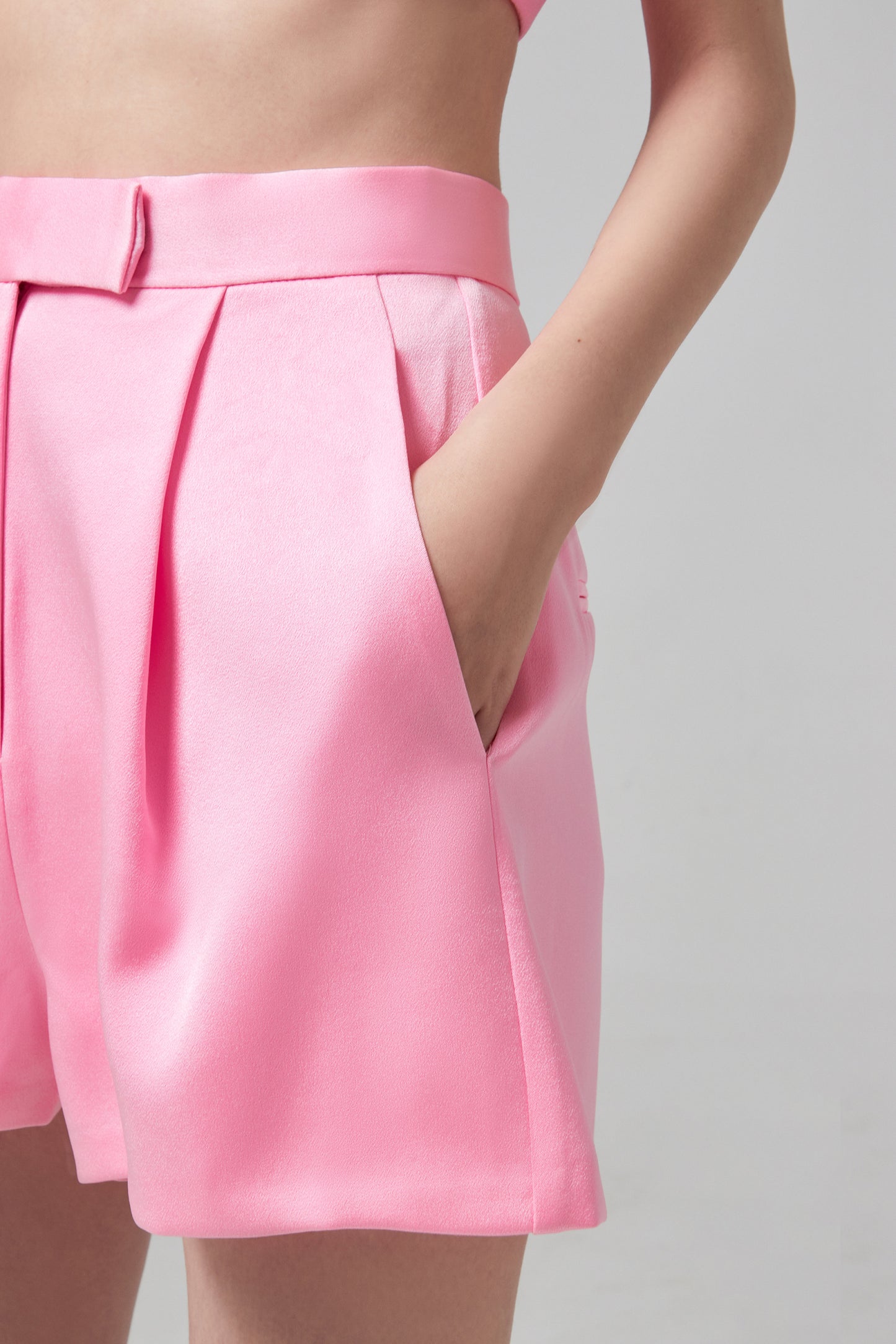 PENN- SATIN CREPE TAILORED SHO