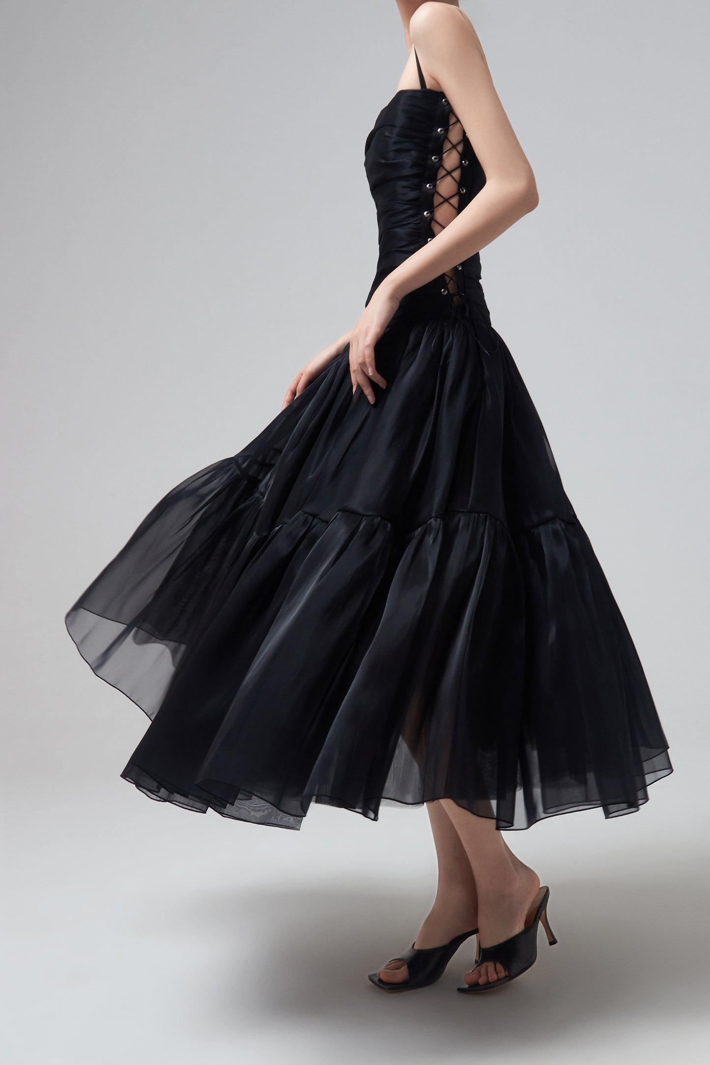 DRESS W/LACING