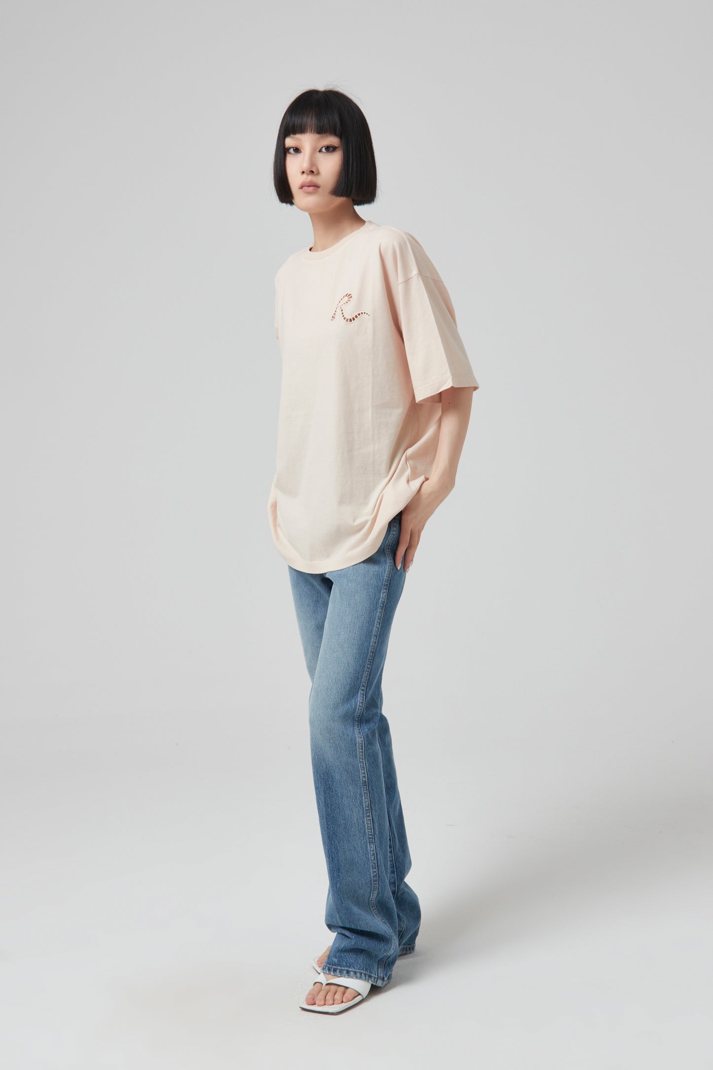T-SHIRT OVER