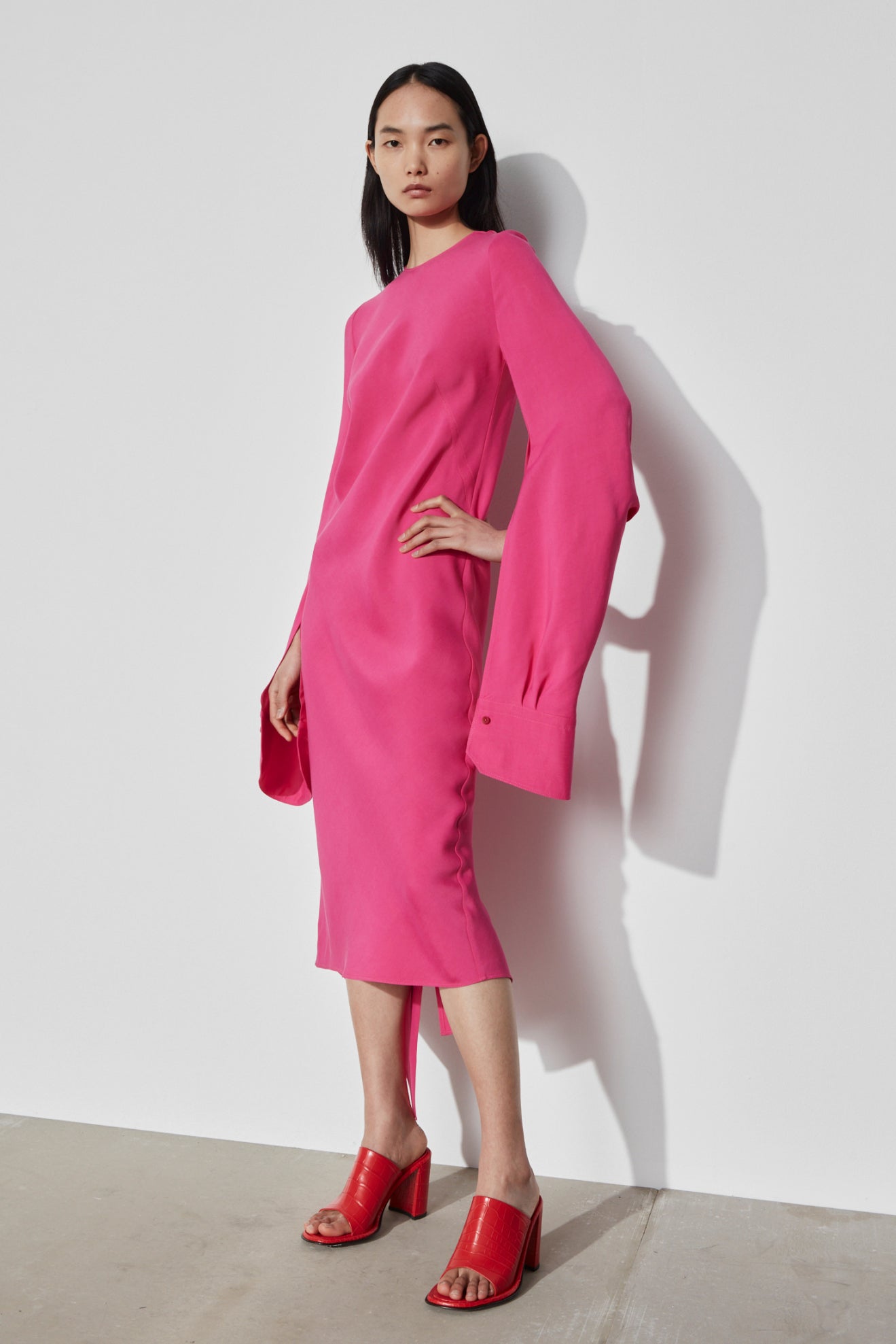 ROUND NECK BIAS CUT DRESS