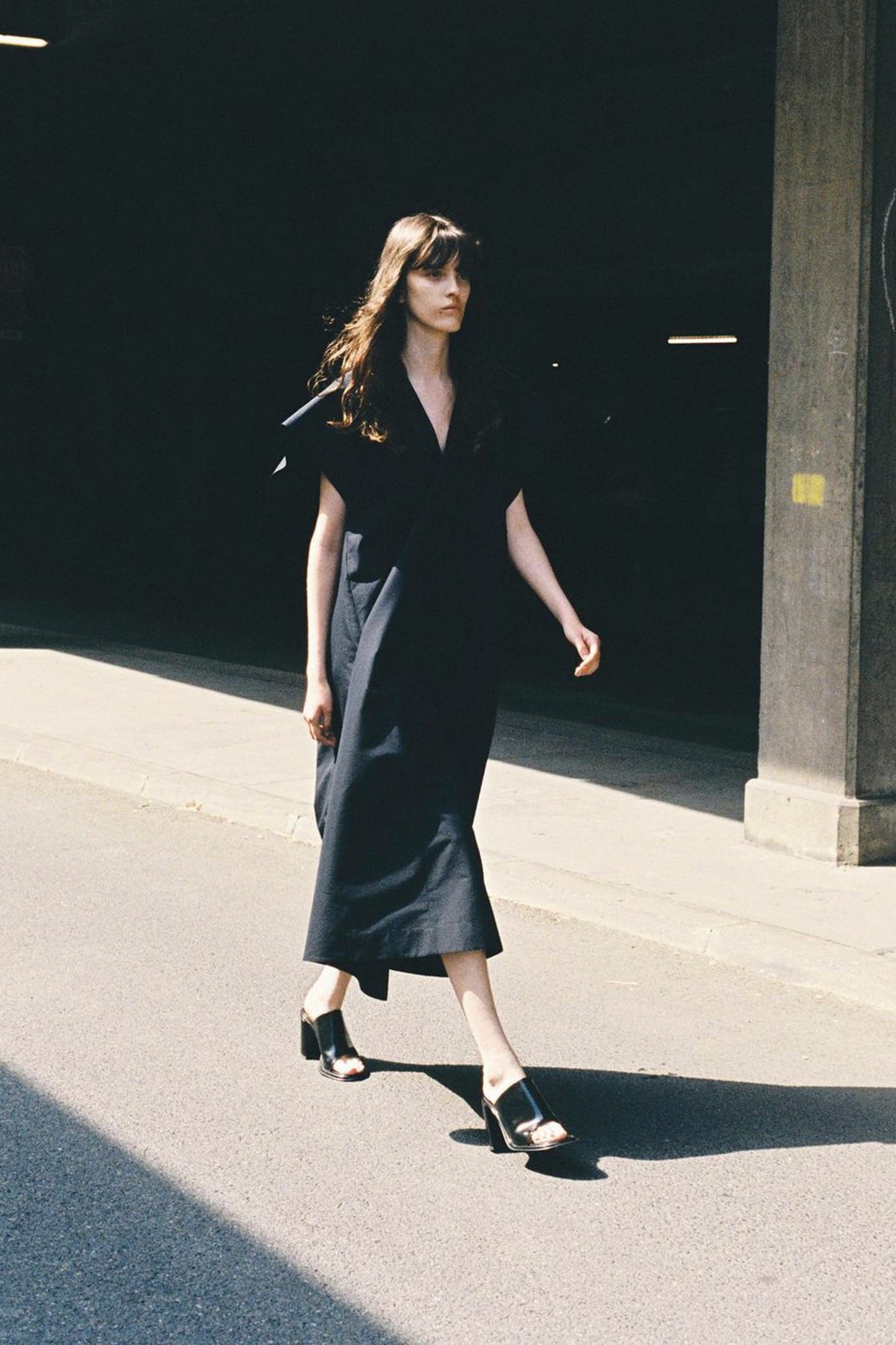 LOOSE FIT V-NECK DRESS