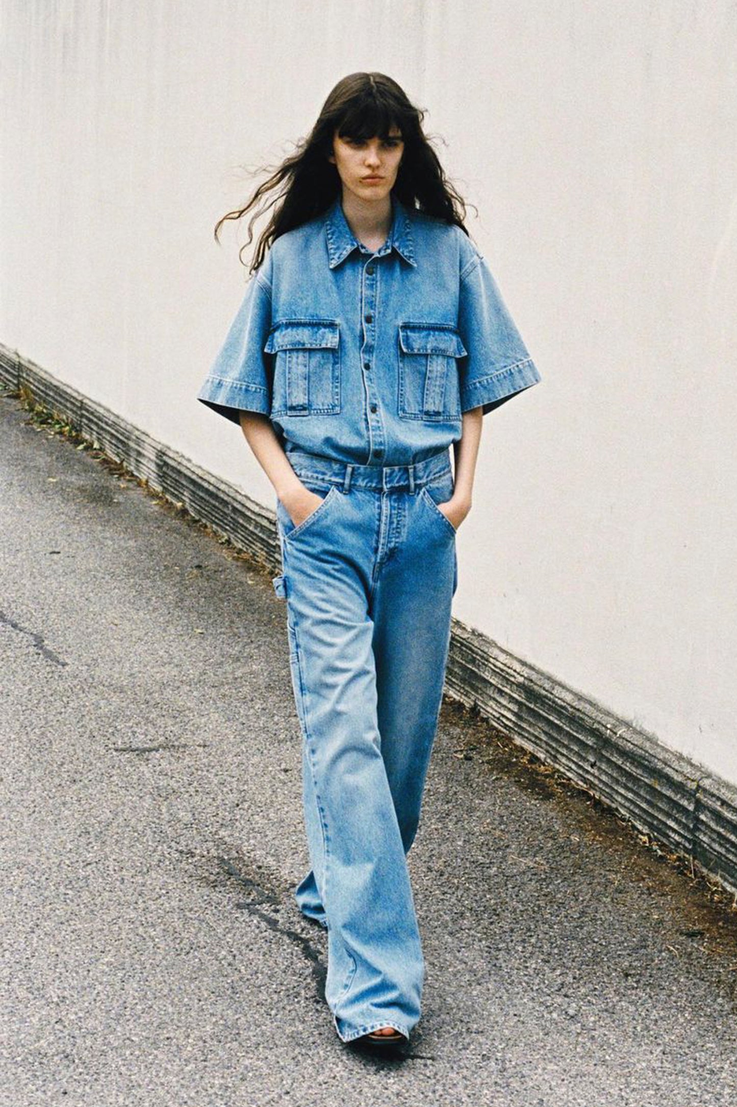 LOOSE FIT DENIM SHIRT