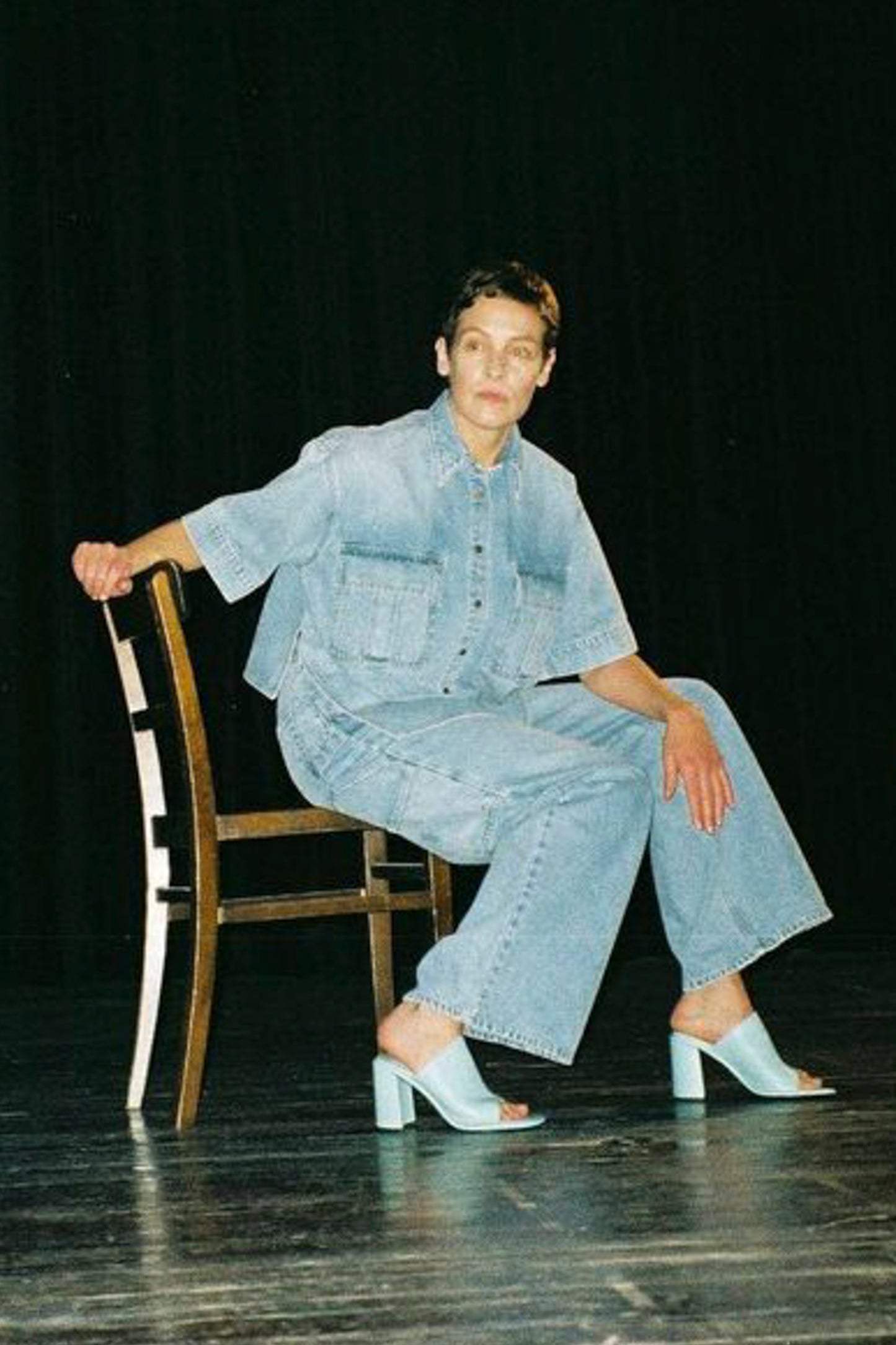 LOOSE FIT DENIM SHIRT