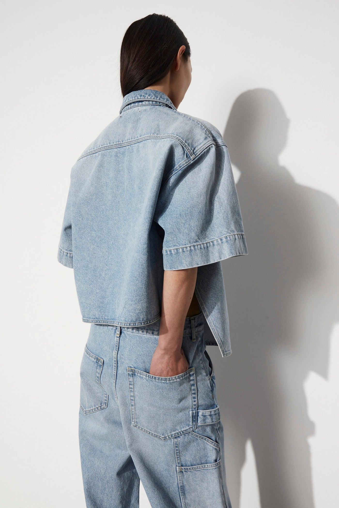 LOOSE FIT DENIM SHIRT