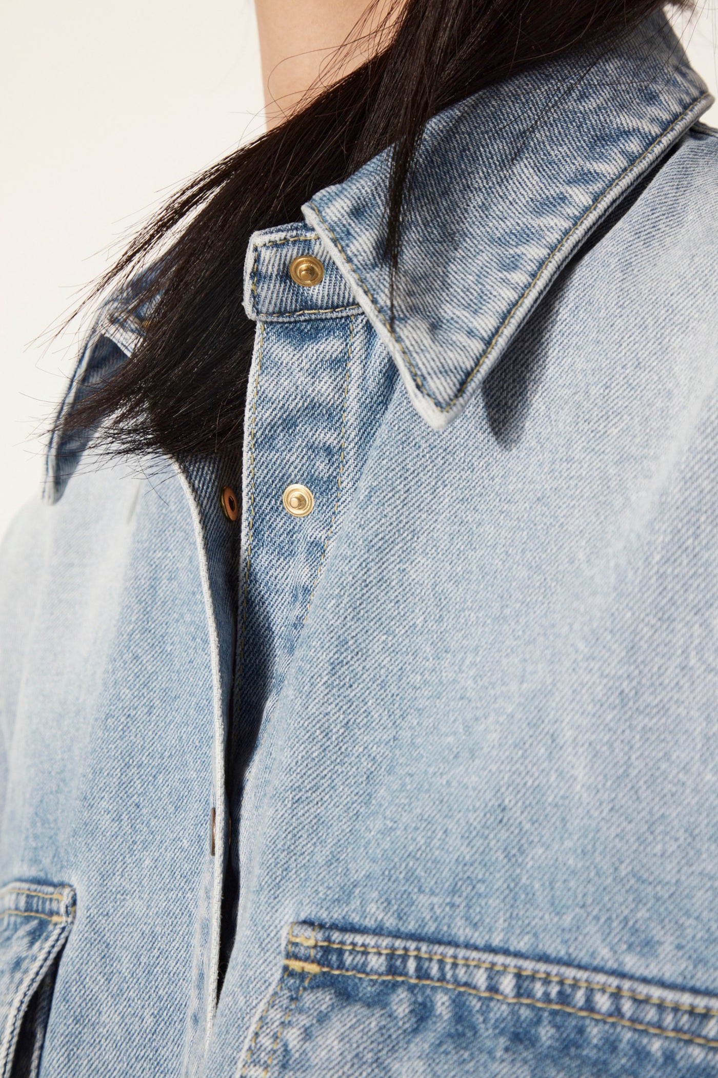 LOOSE FIT DENIM SHIRT