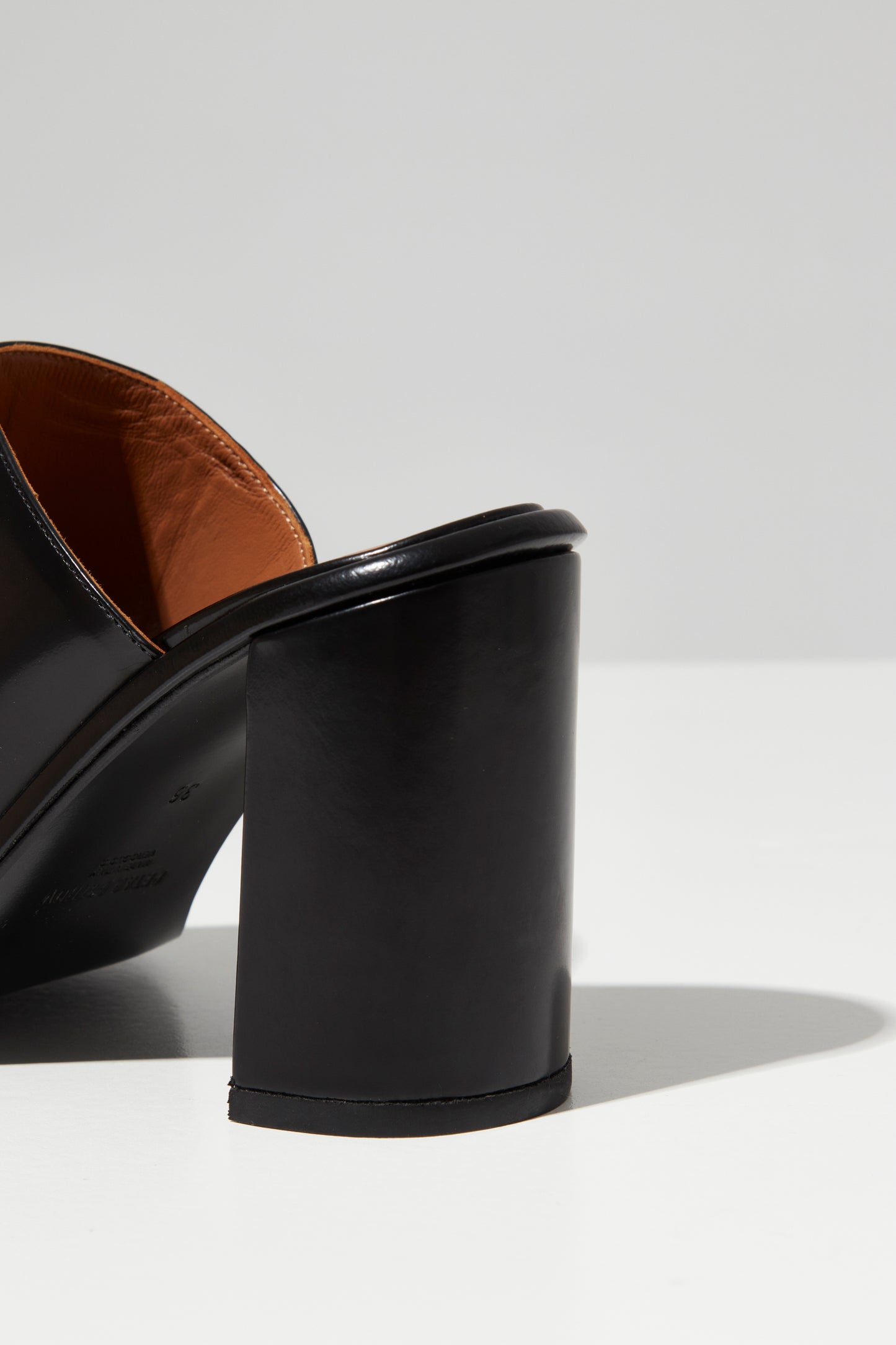 BLOCK HEEL MULES