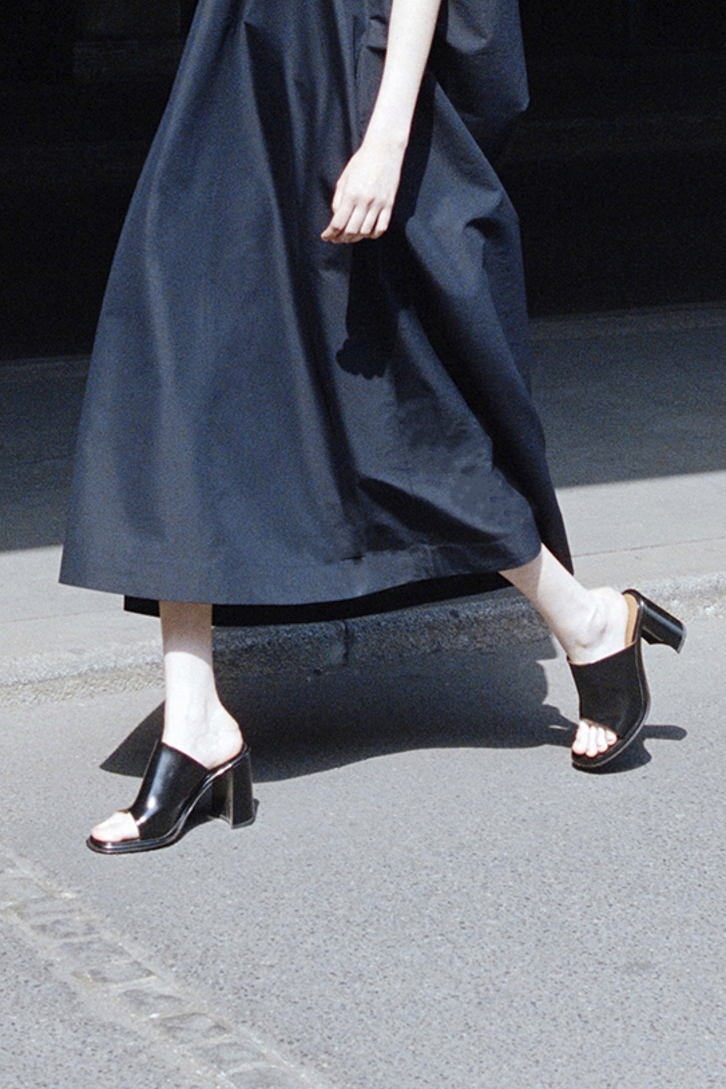 BLOCK HEEL MULES