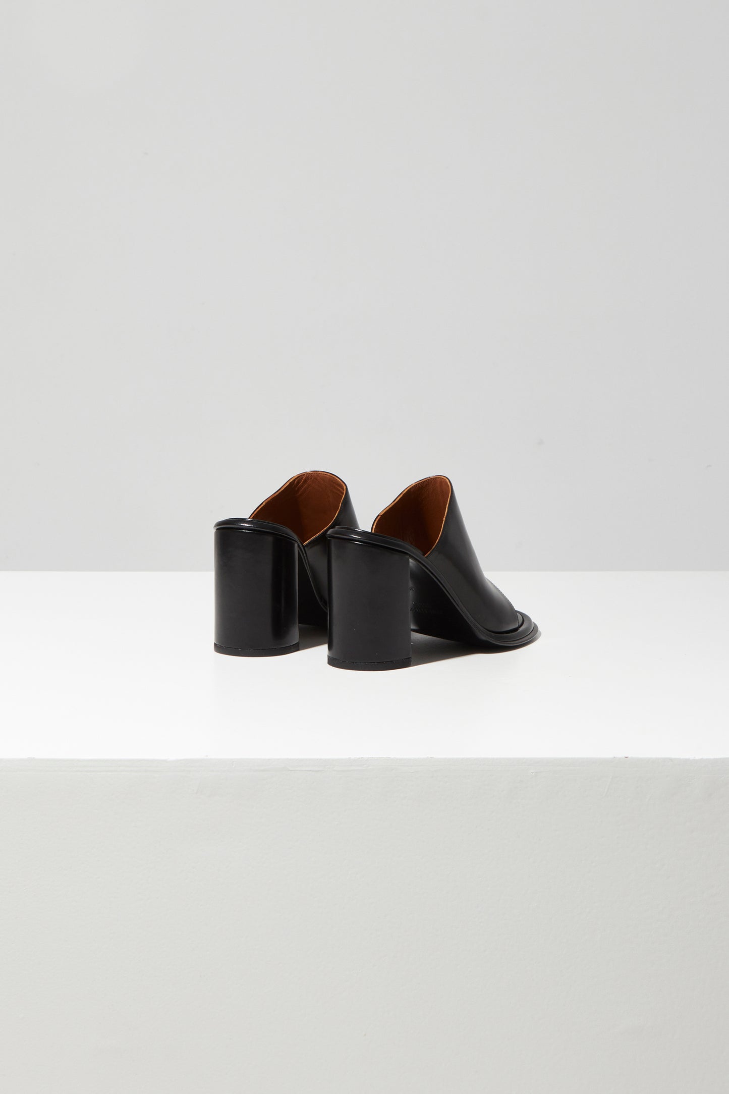 BLOCK HEEL MULES
