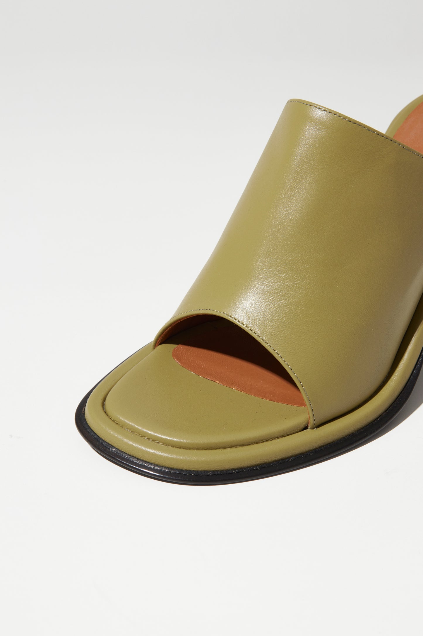 BLOCK HEEL MULES