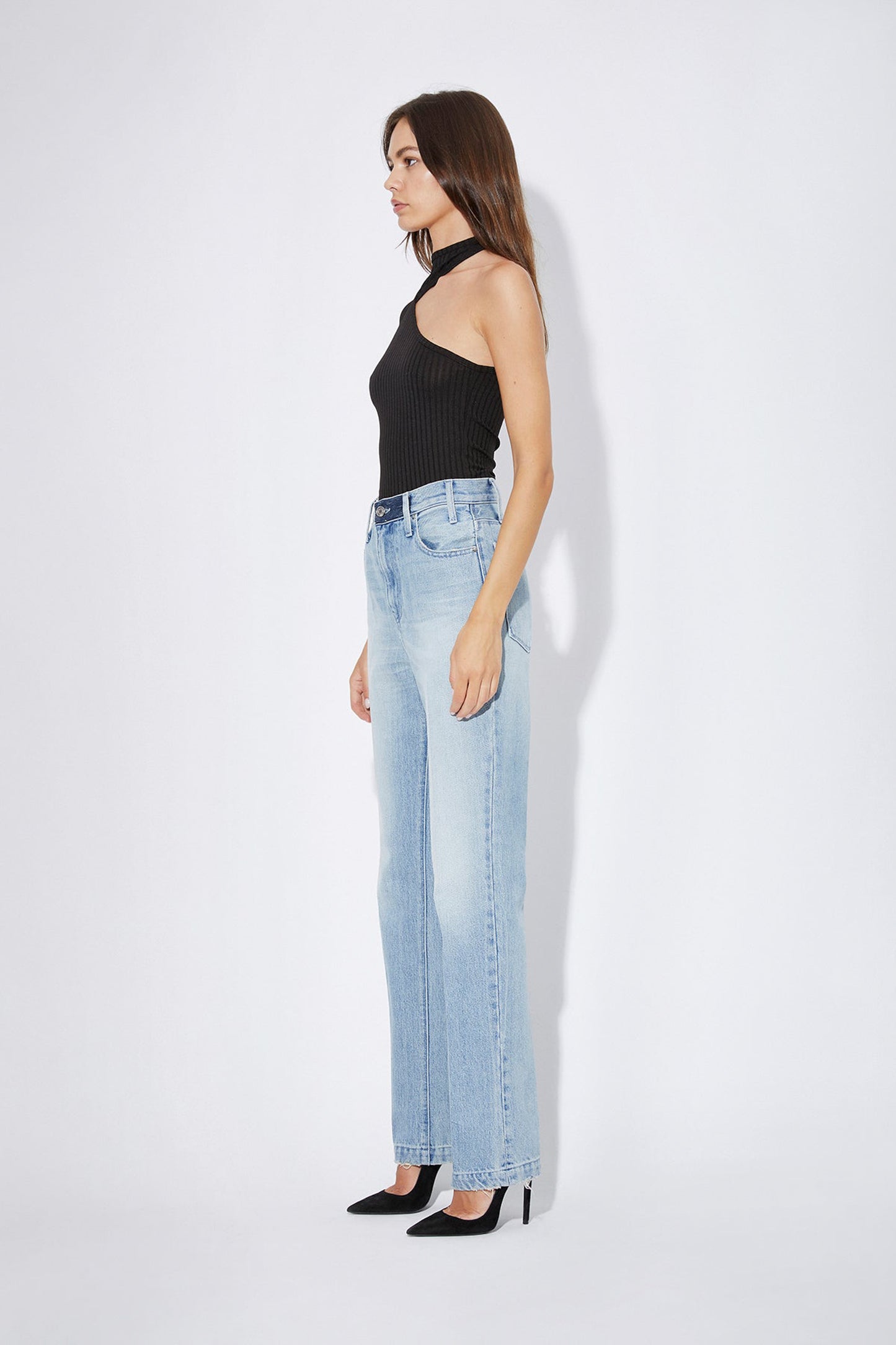 STRAIGHT LEG JEANS WITH 7 LOOPS