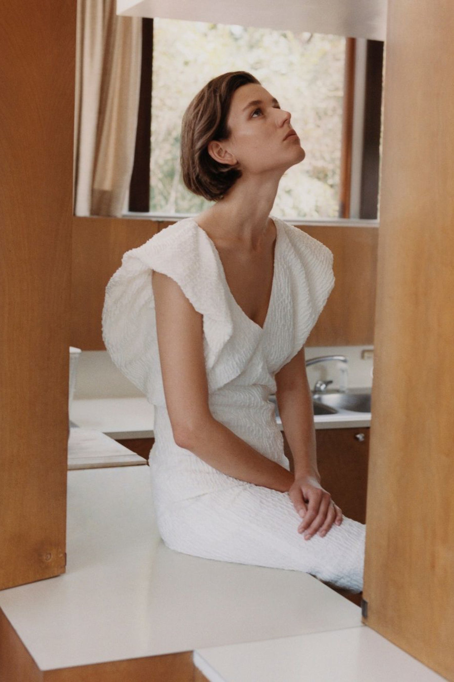 V NECK TOP