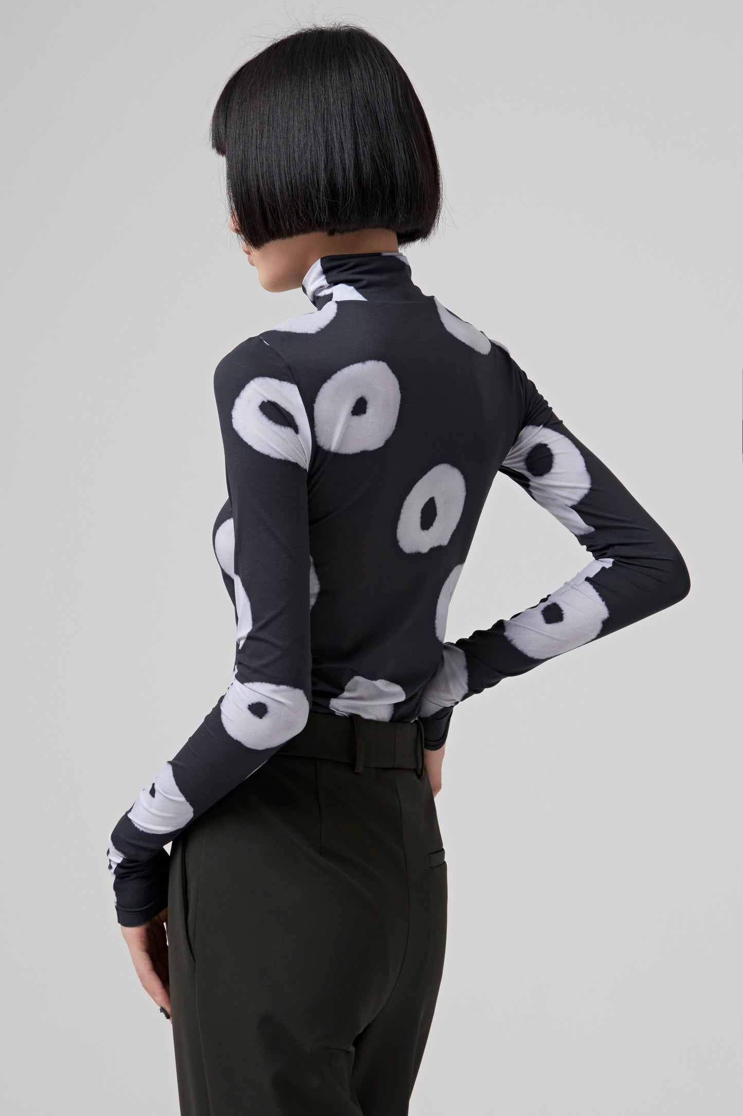 SECOND SKIN PRINTED HIGH NECK TOP