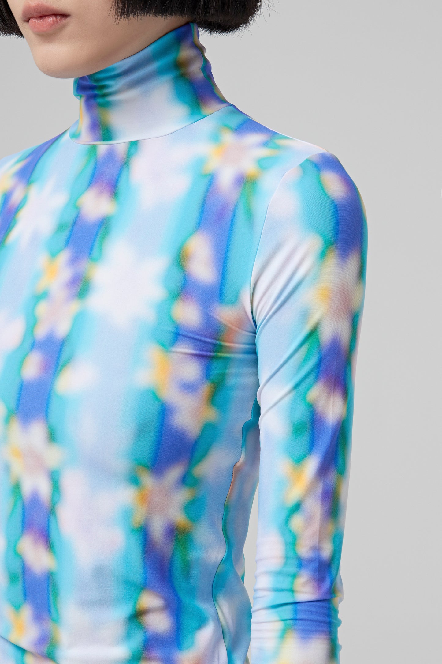 SECOND SKIN PRINTED HIGH NECK TOP