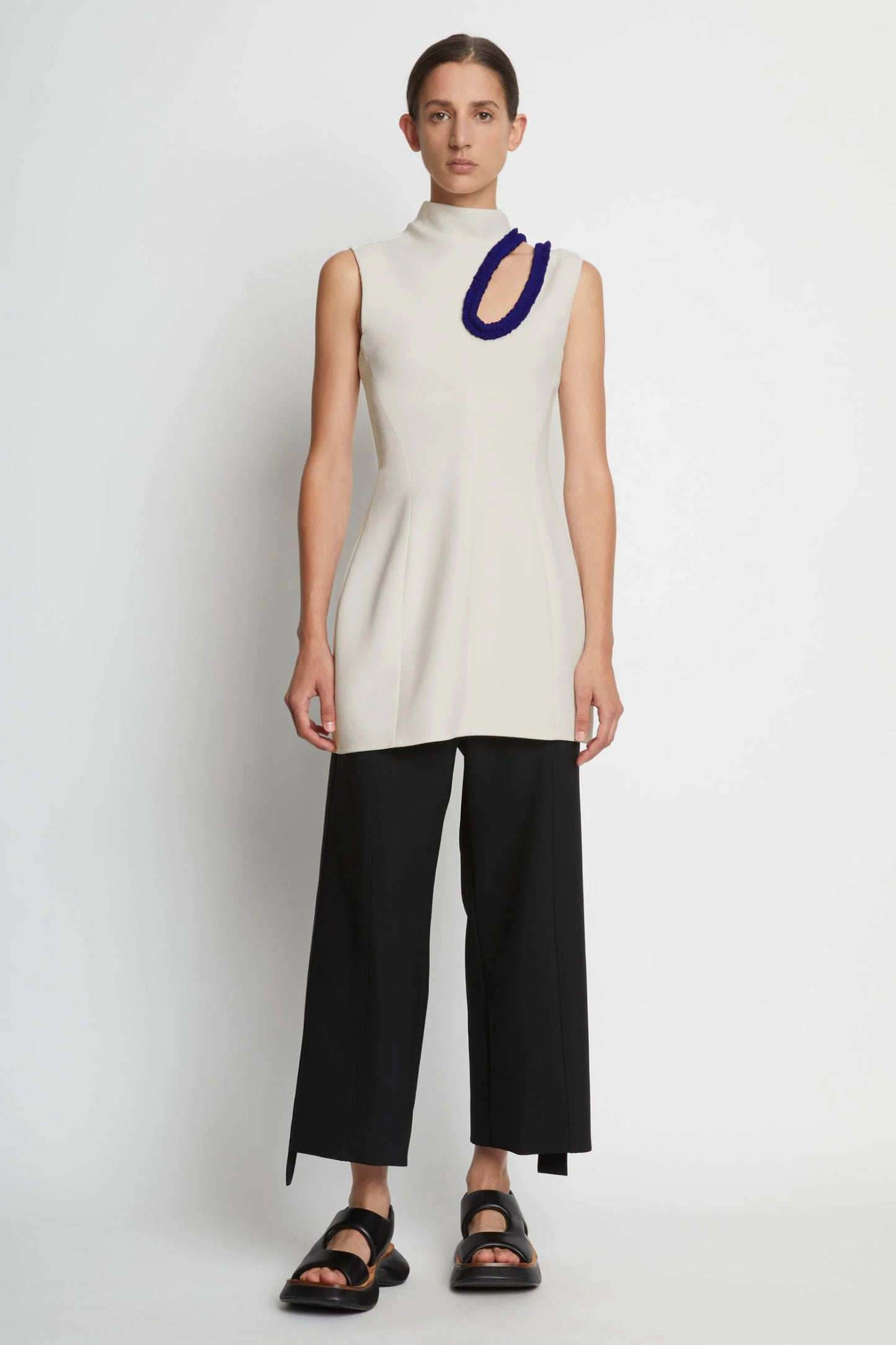 BI-STRETCH CREPE CUT OUT SHELL