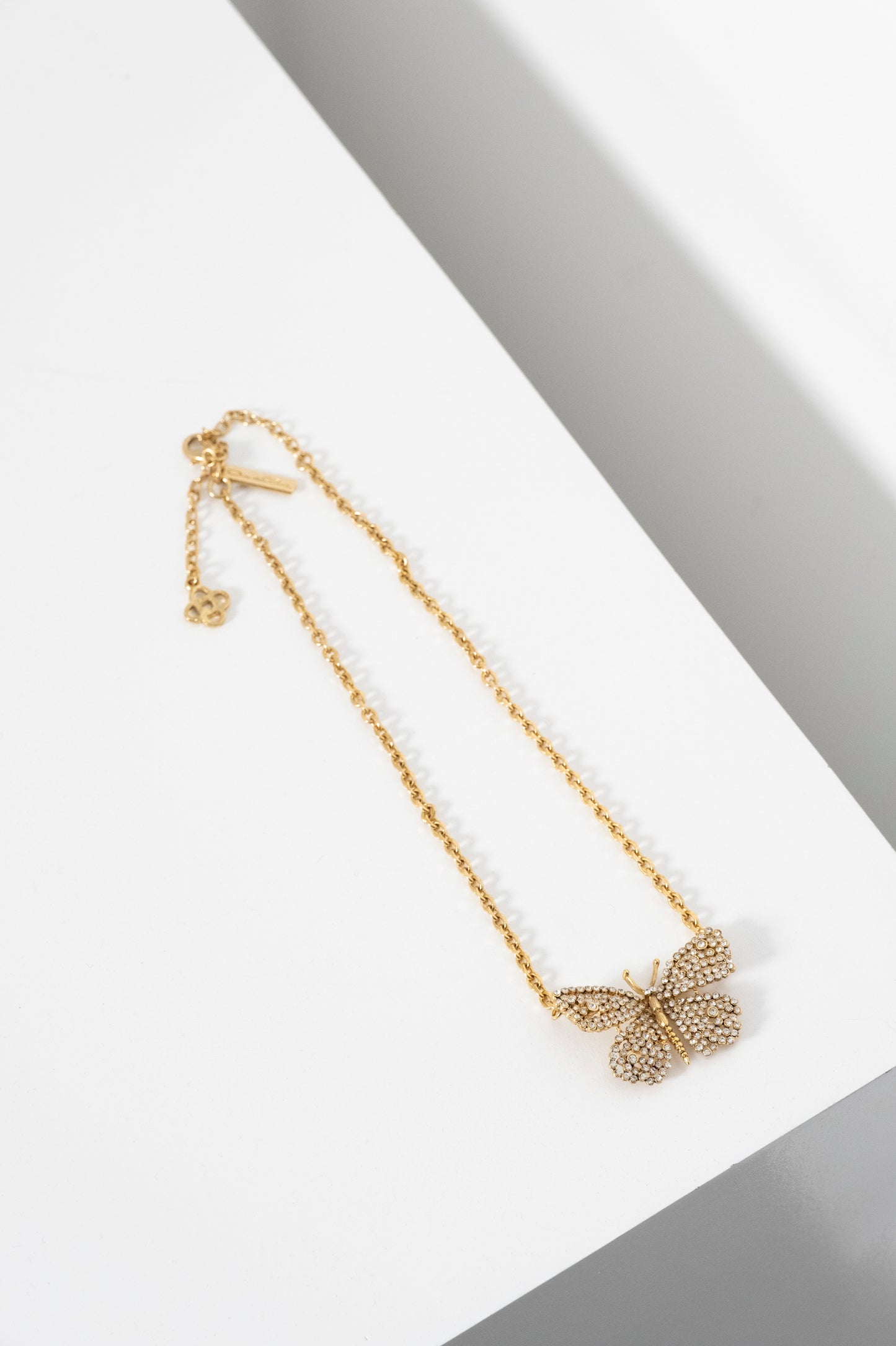 BUTTERFLY PENDANT NECKLACE