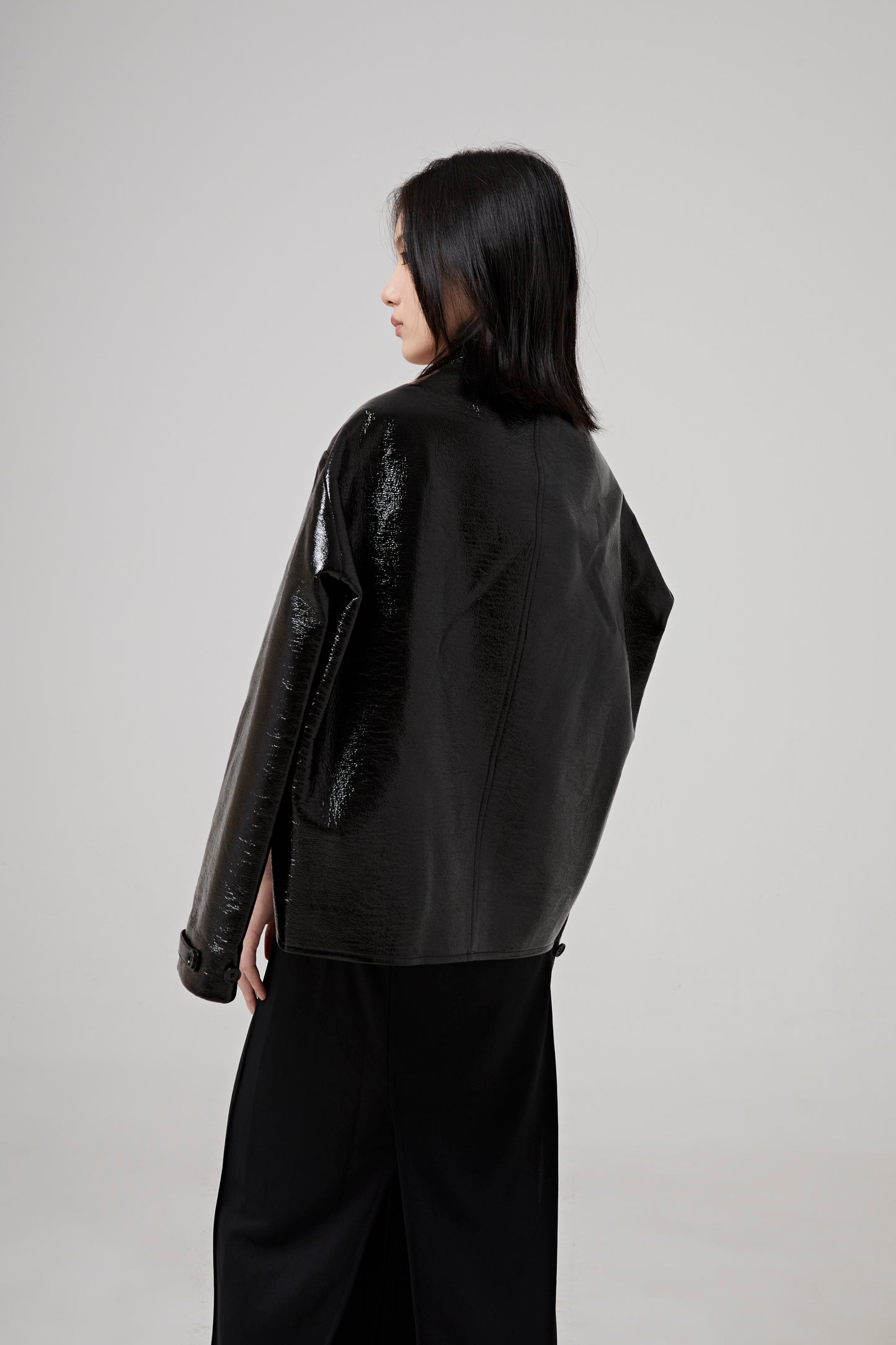 COCOON VINYL SHORT OVERSIZED COAT
