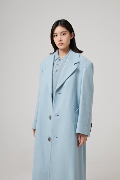 THREE BUTTONS COAT