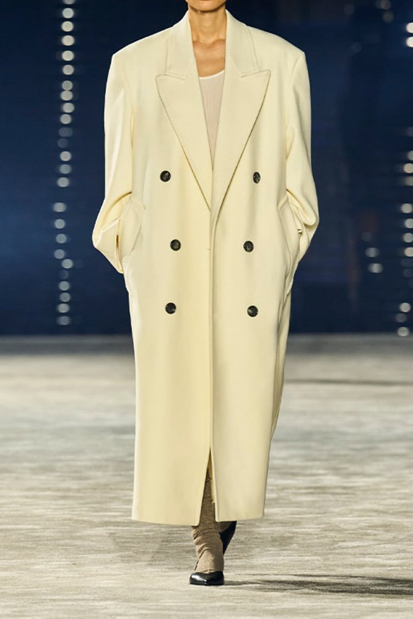 DOUBLE BREASTED COAT