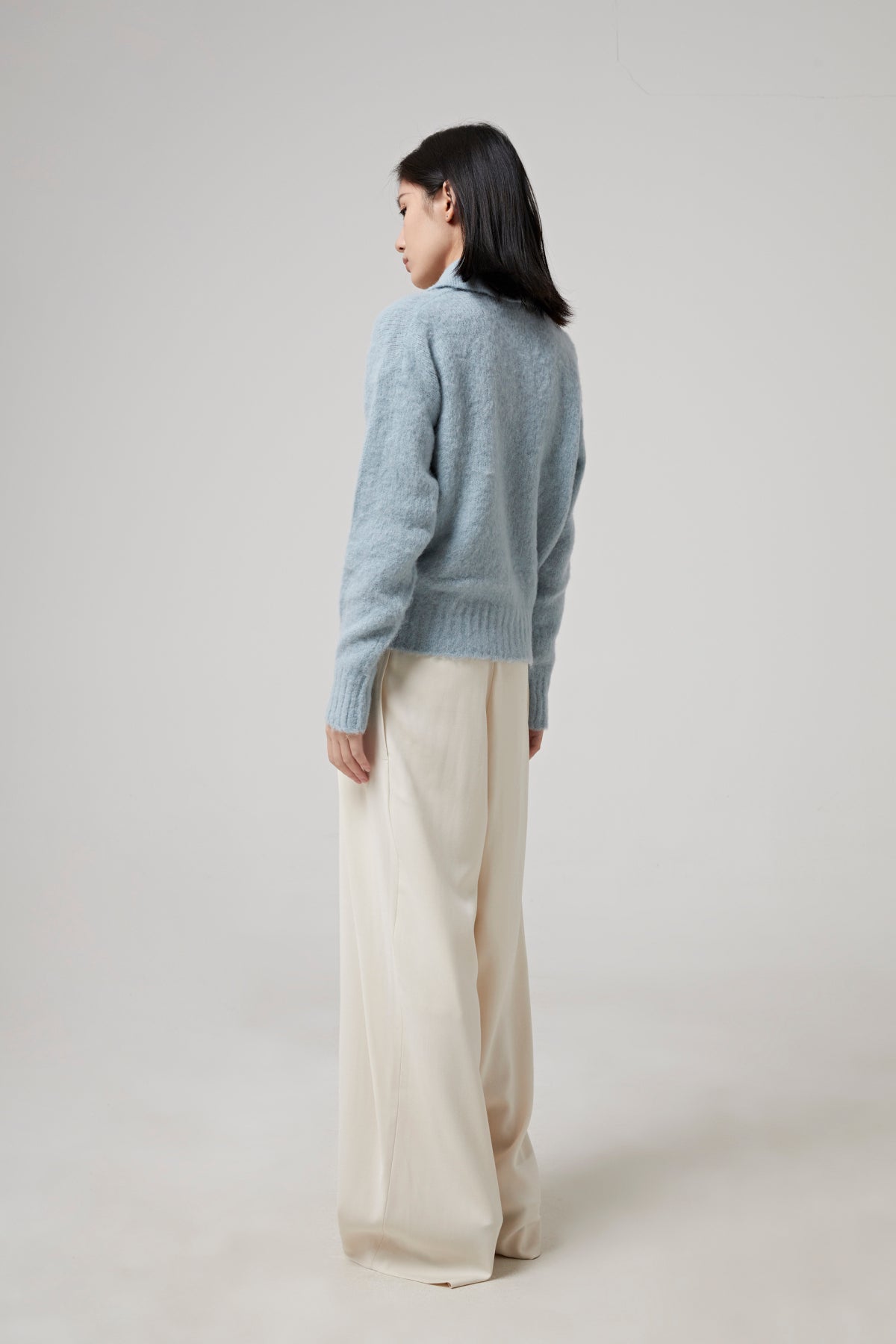 TROUSERS WITH PANELS