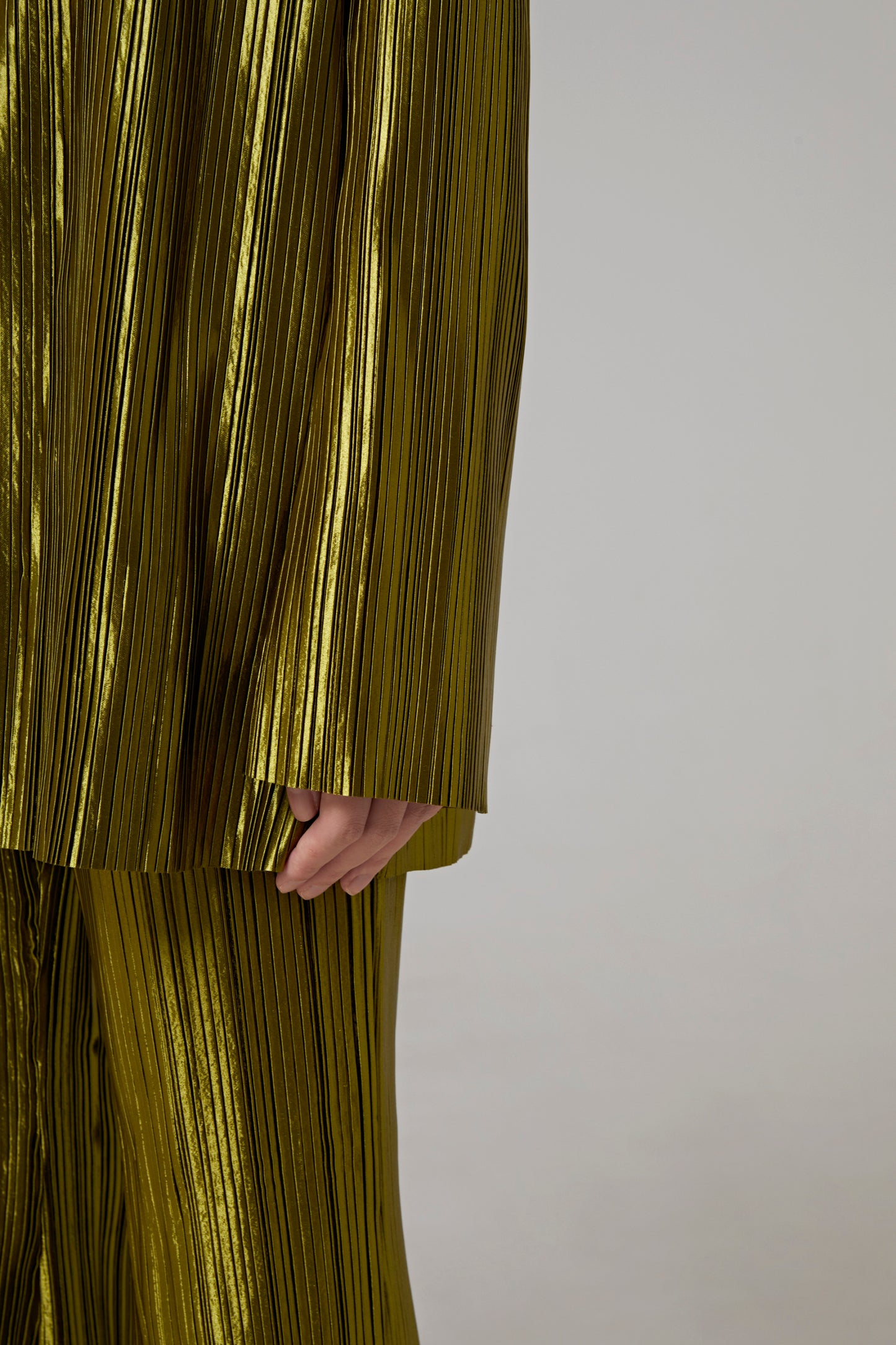 NUAGE PLEATED BLAZER