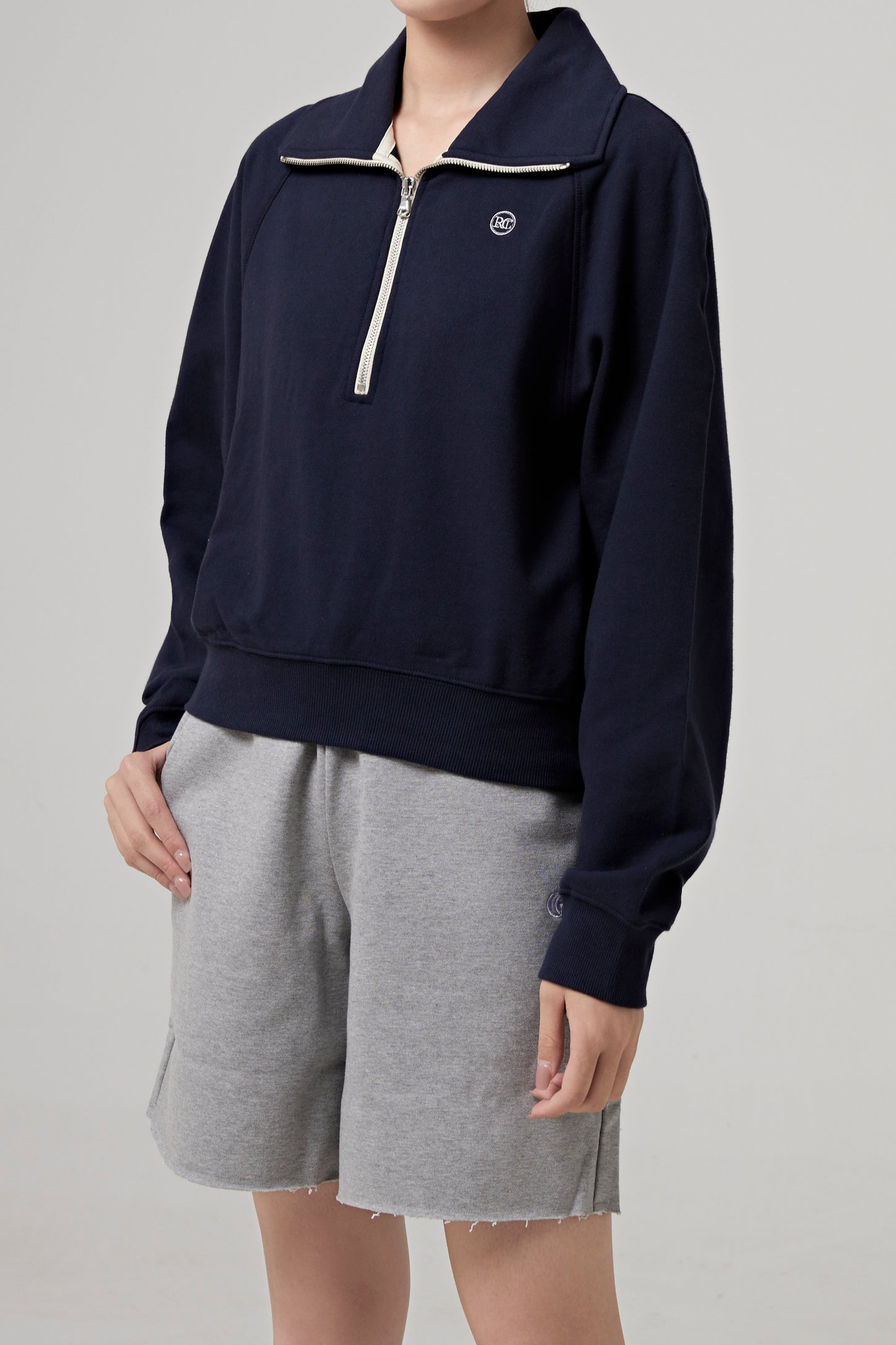 SIGNATURE LOGO ZIP SWEATSHIRT